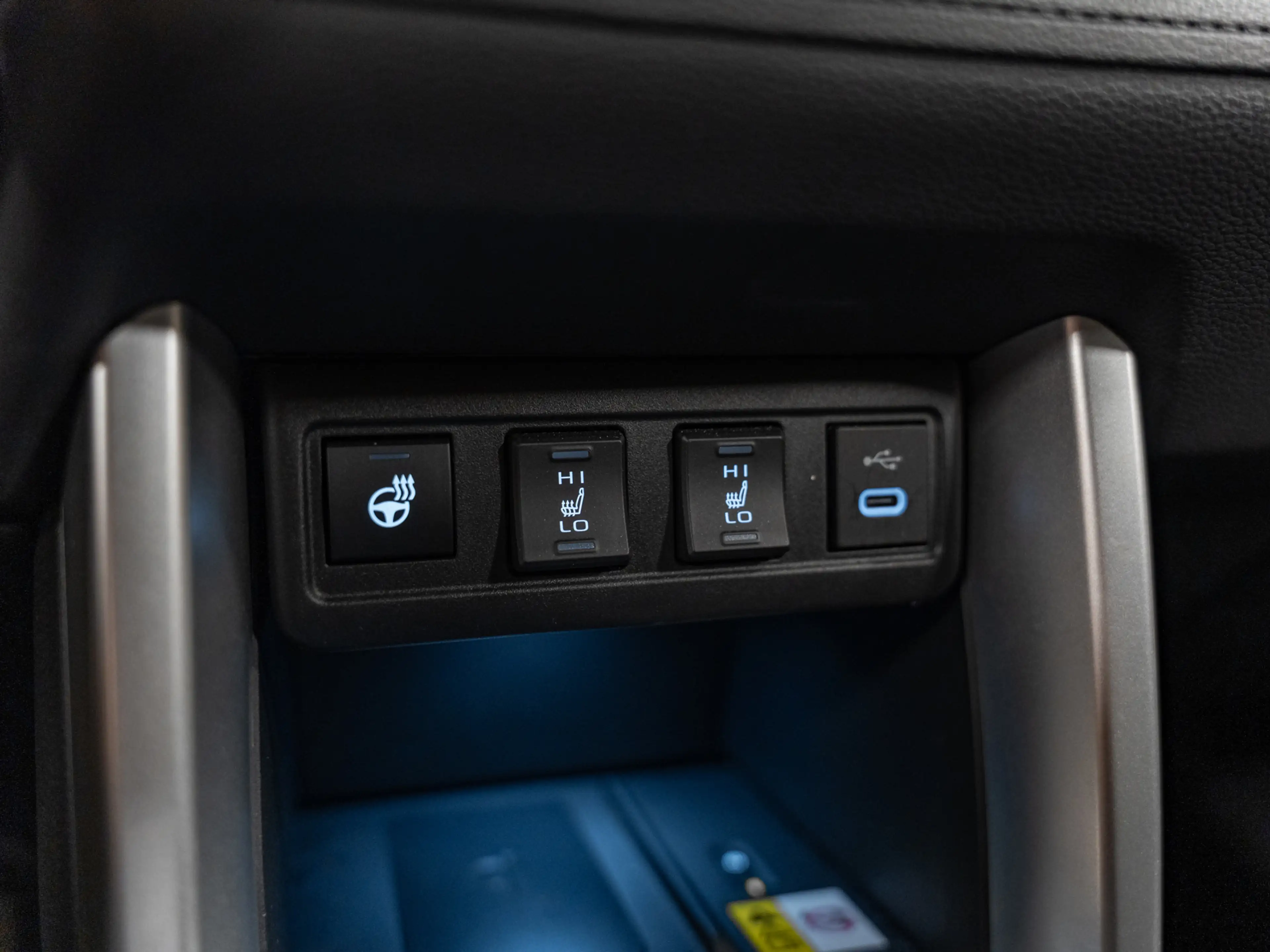 Toyota Corolla Cross Hybrid 200 Dynamic, Voll Led, Digi Dash, Adaptieve — photo 29