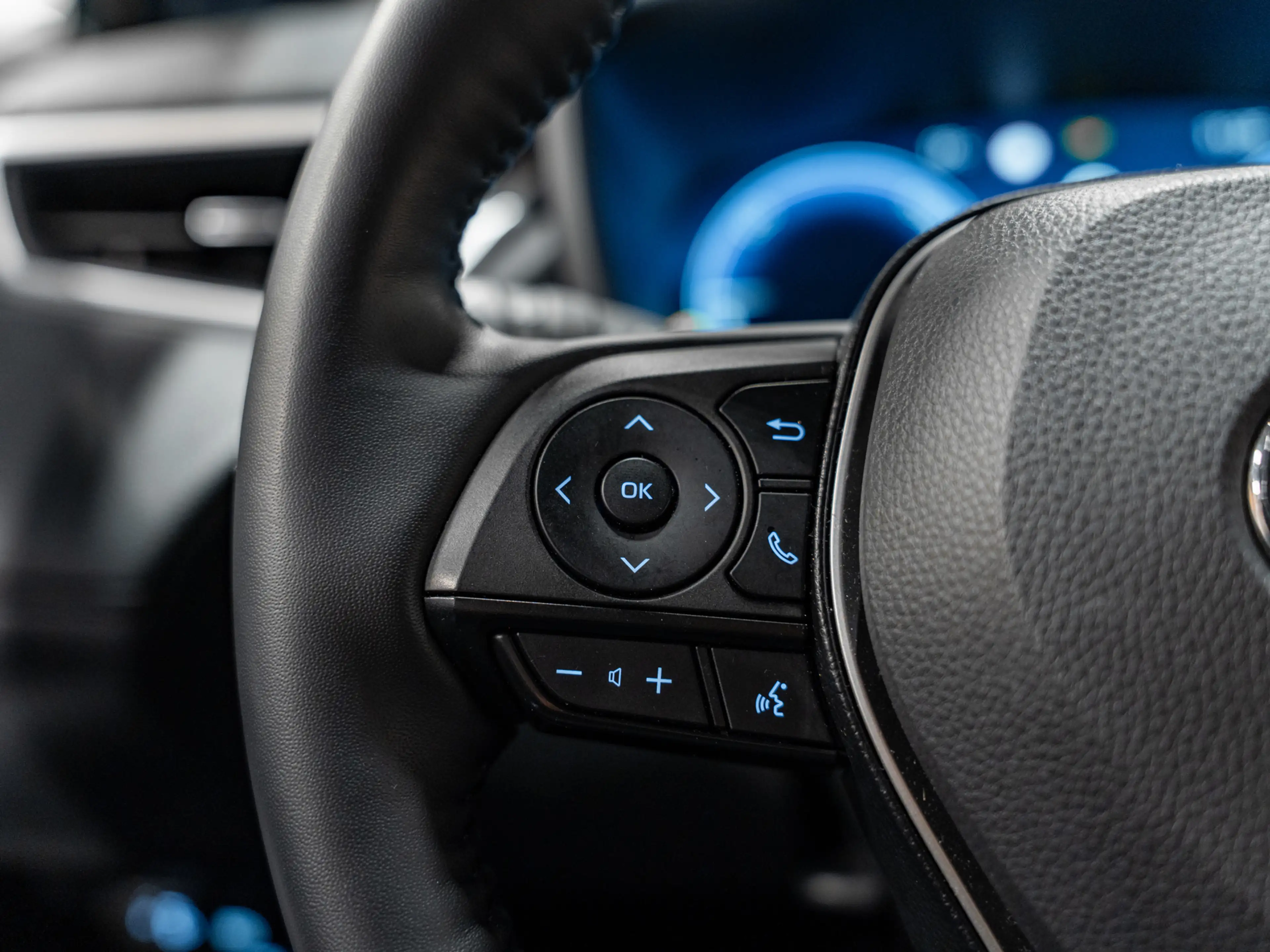 Toyota Corolla Cross Hybrid 200 Dynamic, Voll Led, Digi Dash, Adaptieve — photo 32