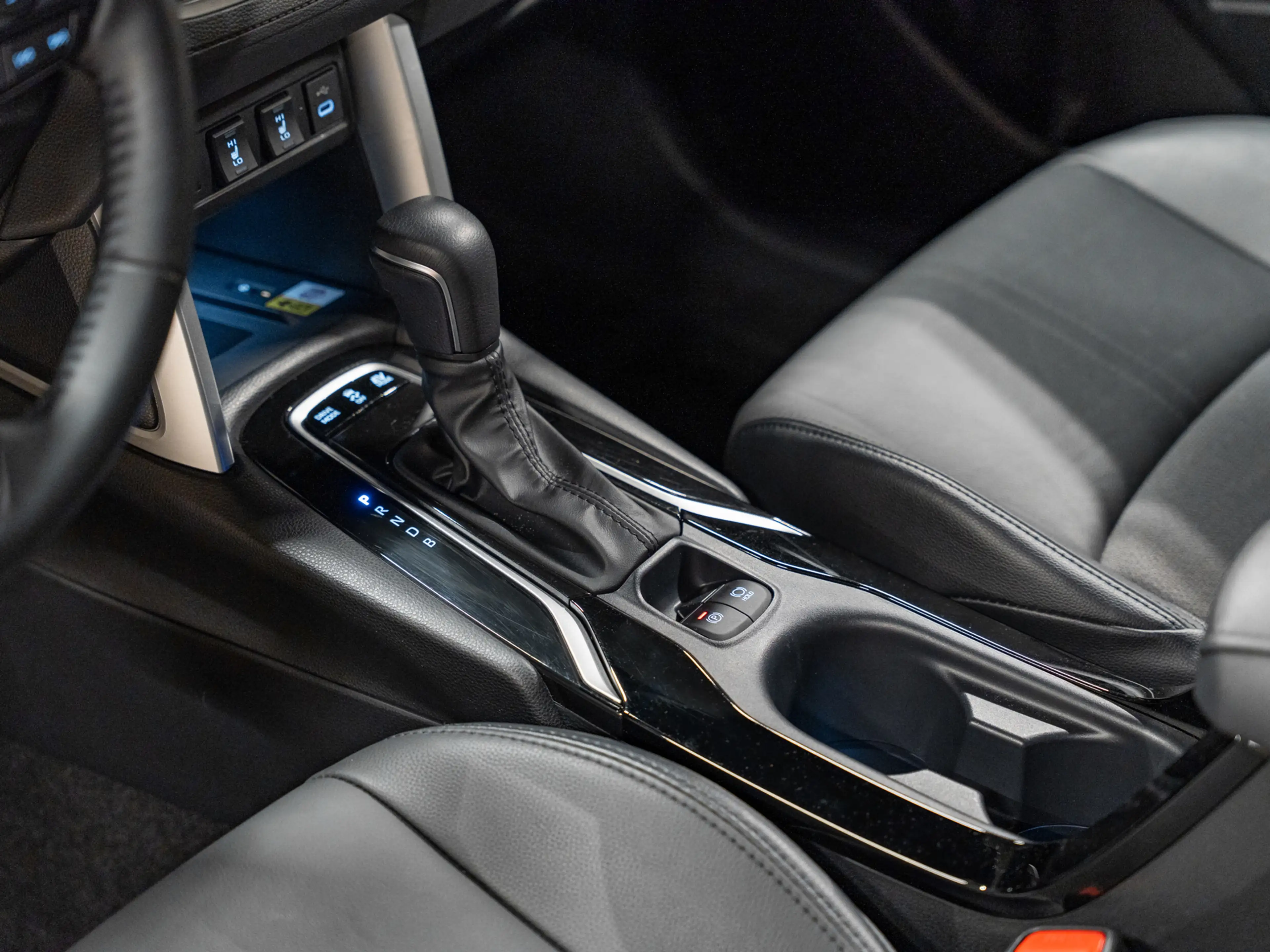 Toyota Corolla Cross Hybrid 200 Dynamic, Voll Led, Digi Dash, Adaptieve — photo 22