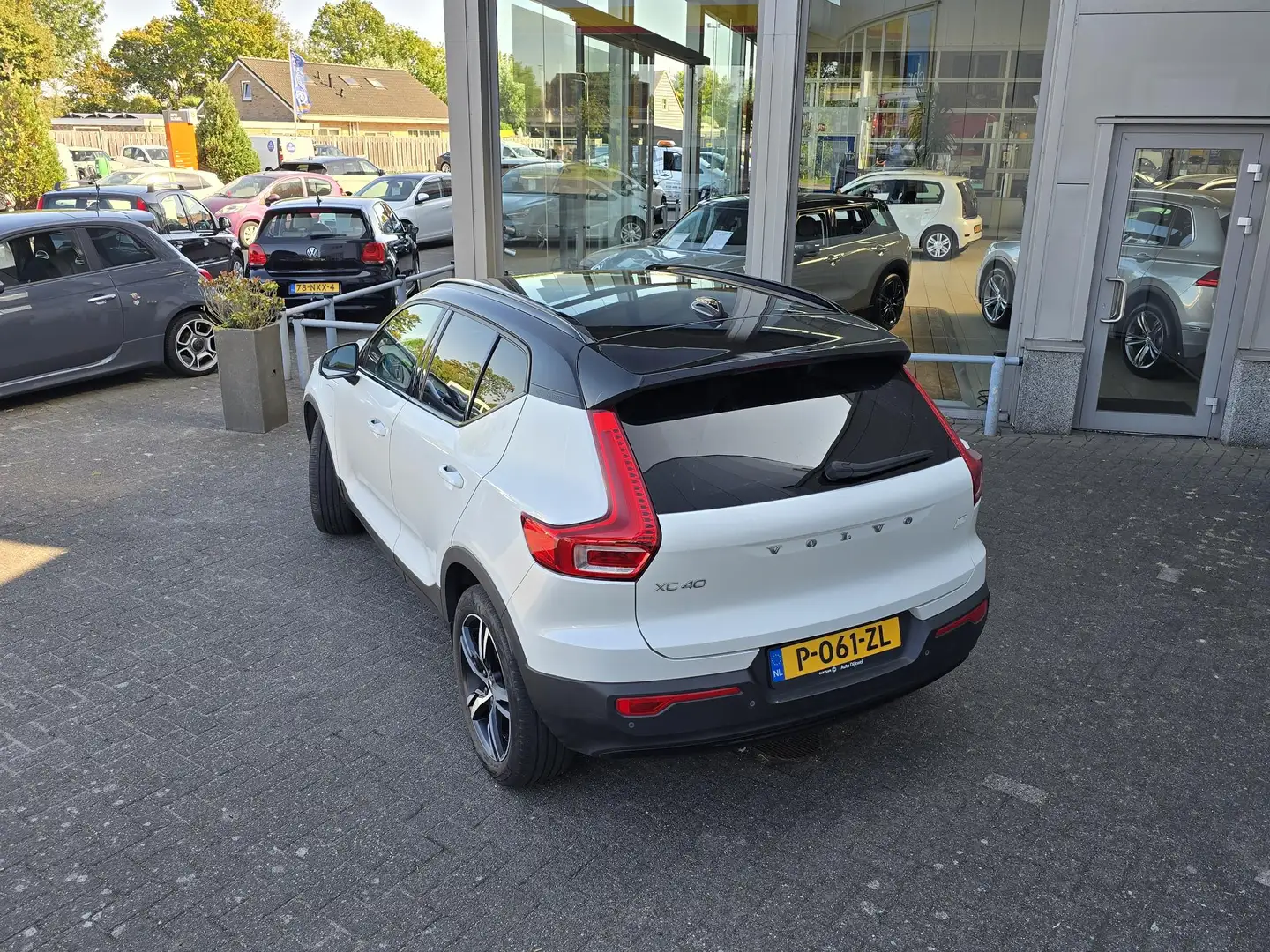 Volvo XC40 1.5 T5 Recharge R-Design Weiß - 2