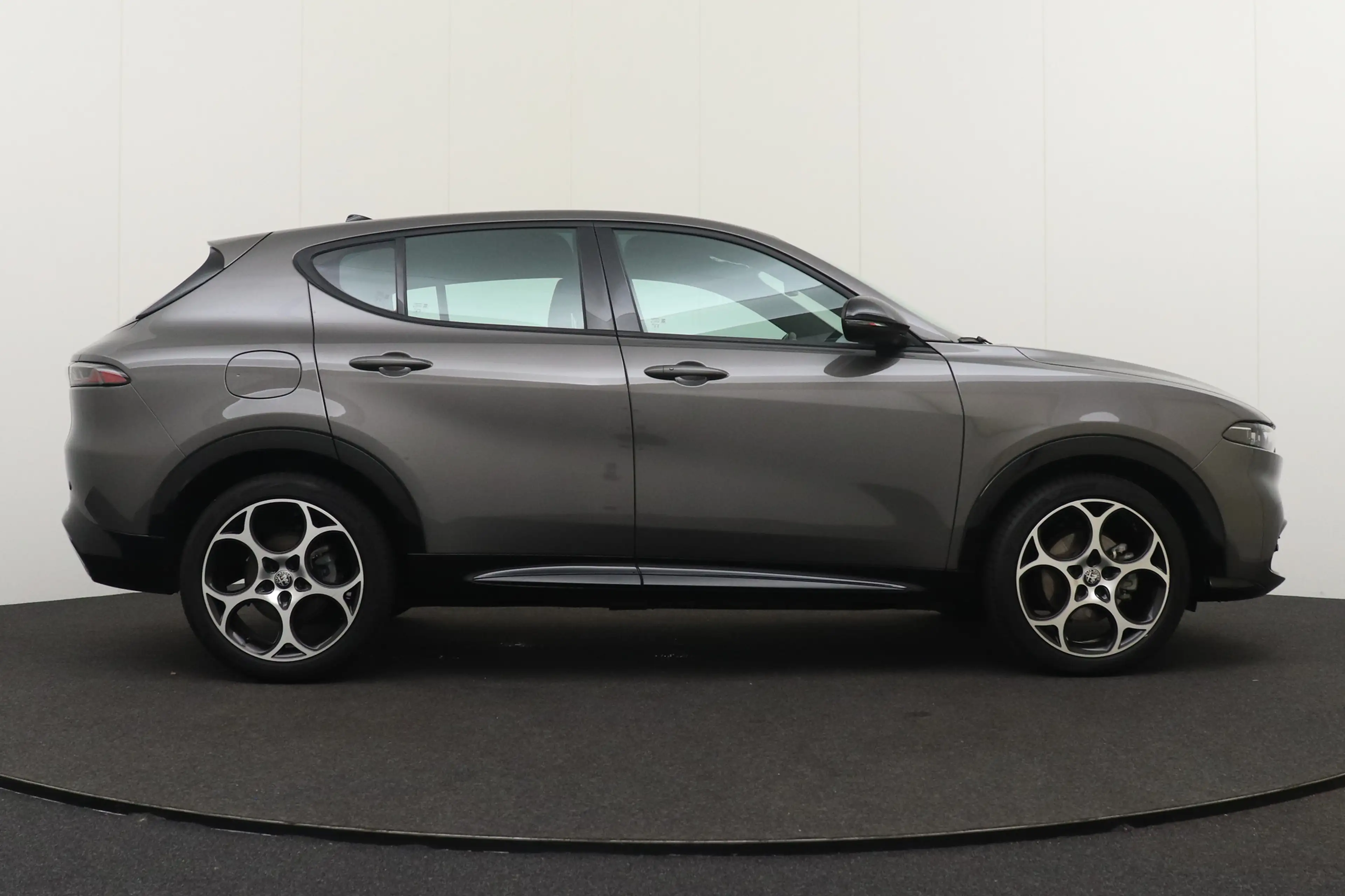 Alfa Romeo Tonale 1.5T Hybrid Aut. Sprint Camera Adapt.Cruise 19'LMV — photo 6