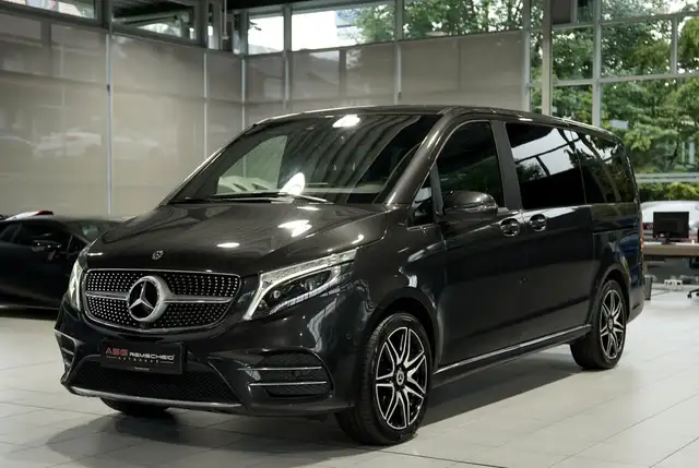 Mercedes-Benz V 300 view 5