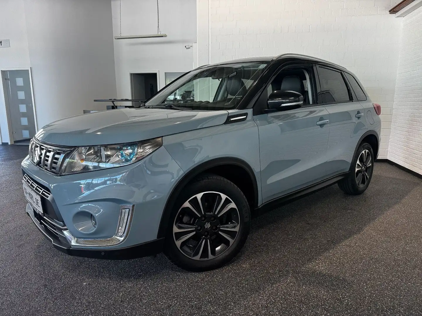 Suzuki Vitara 1.4 Comfort+ 4x4 PANORAMA NAVI+CAM AHK Grijs - 2