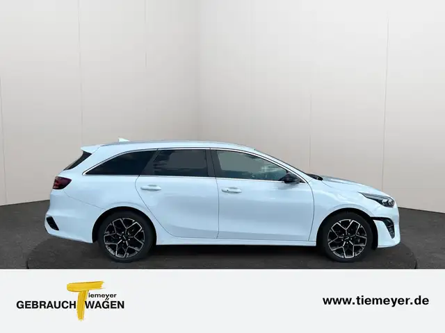 Kia Ceed view 4