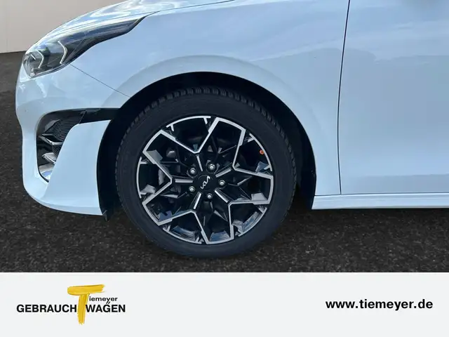 Kia Ceed view 9