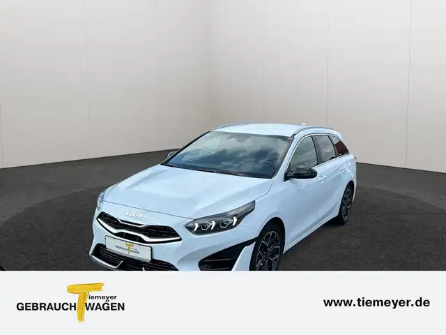 Kia Ceed main image