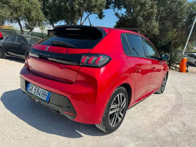 Peugeot 208 view 6