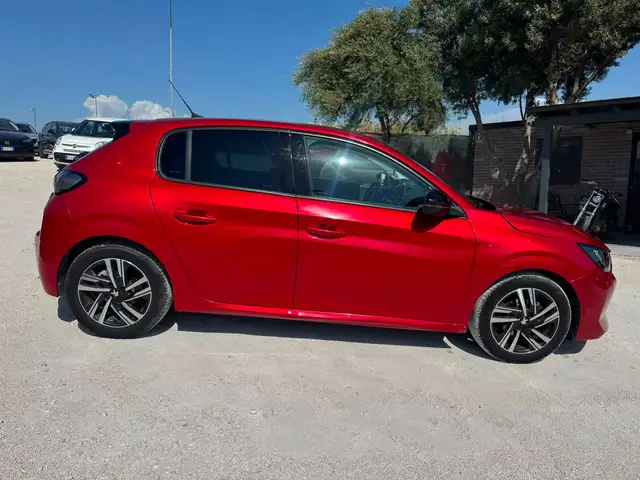 Peugeot 208 view 7