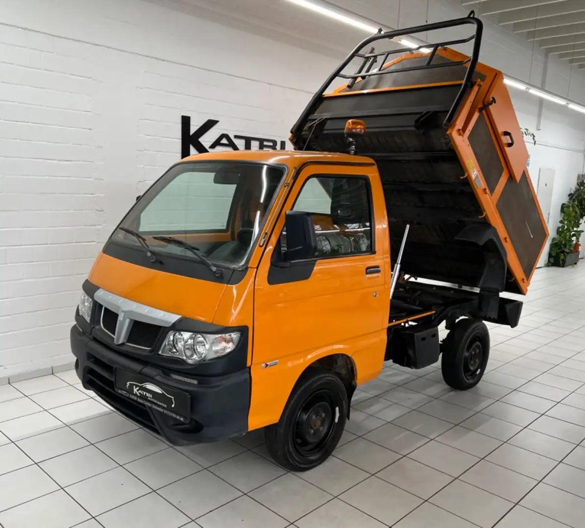 Piaggio Porter 1.3 Kipper Kleinmüllwagenaufbau HU neu Orange - 1