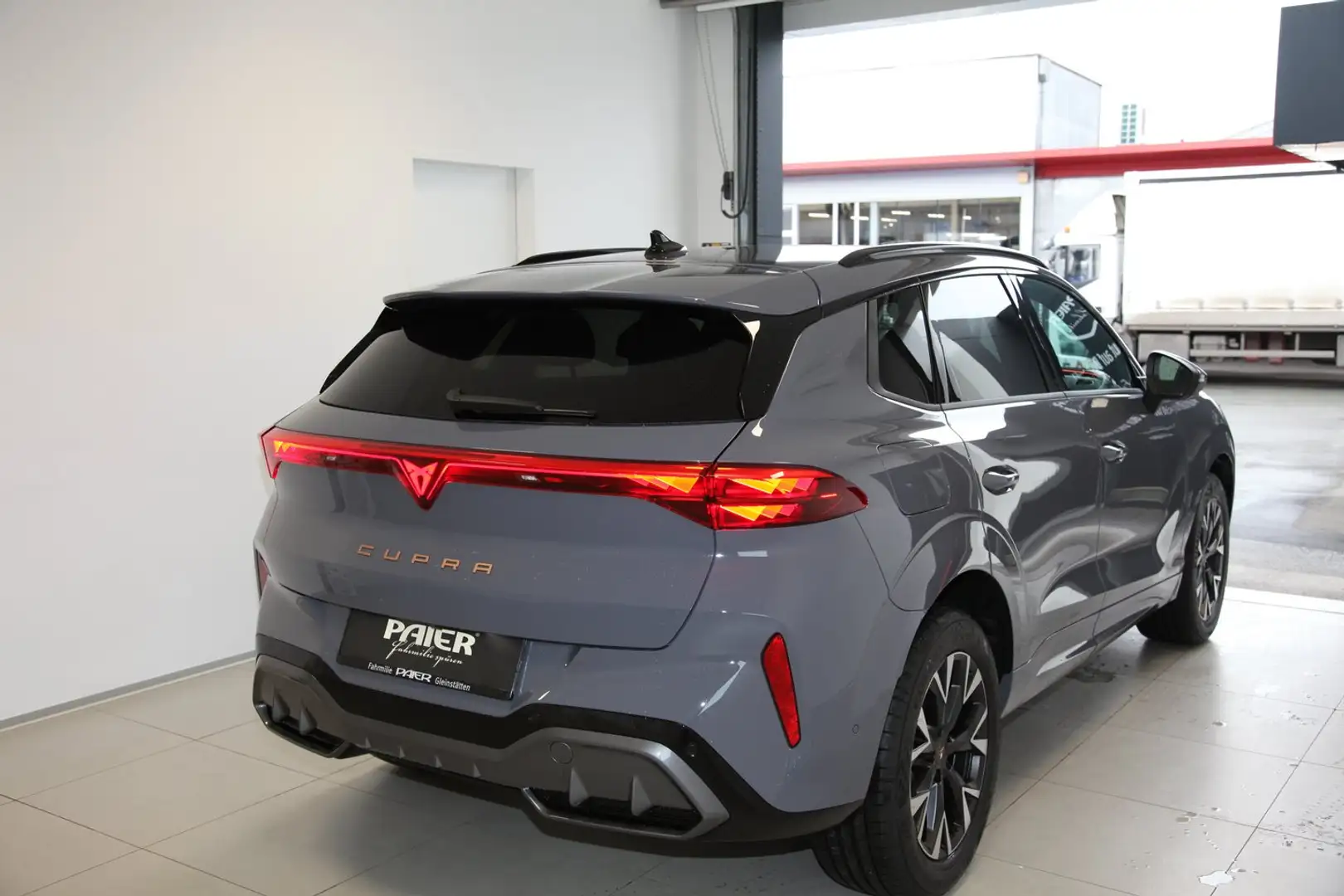 CUPRA Terramar ALPHA 1.5 e-TSI 150 PS DSG Grau - 2