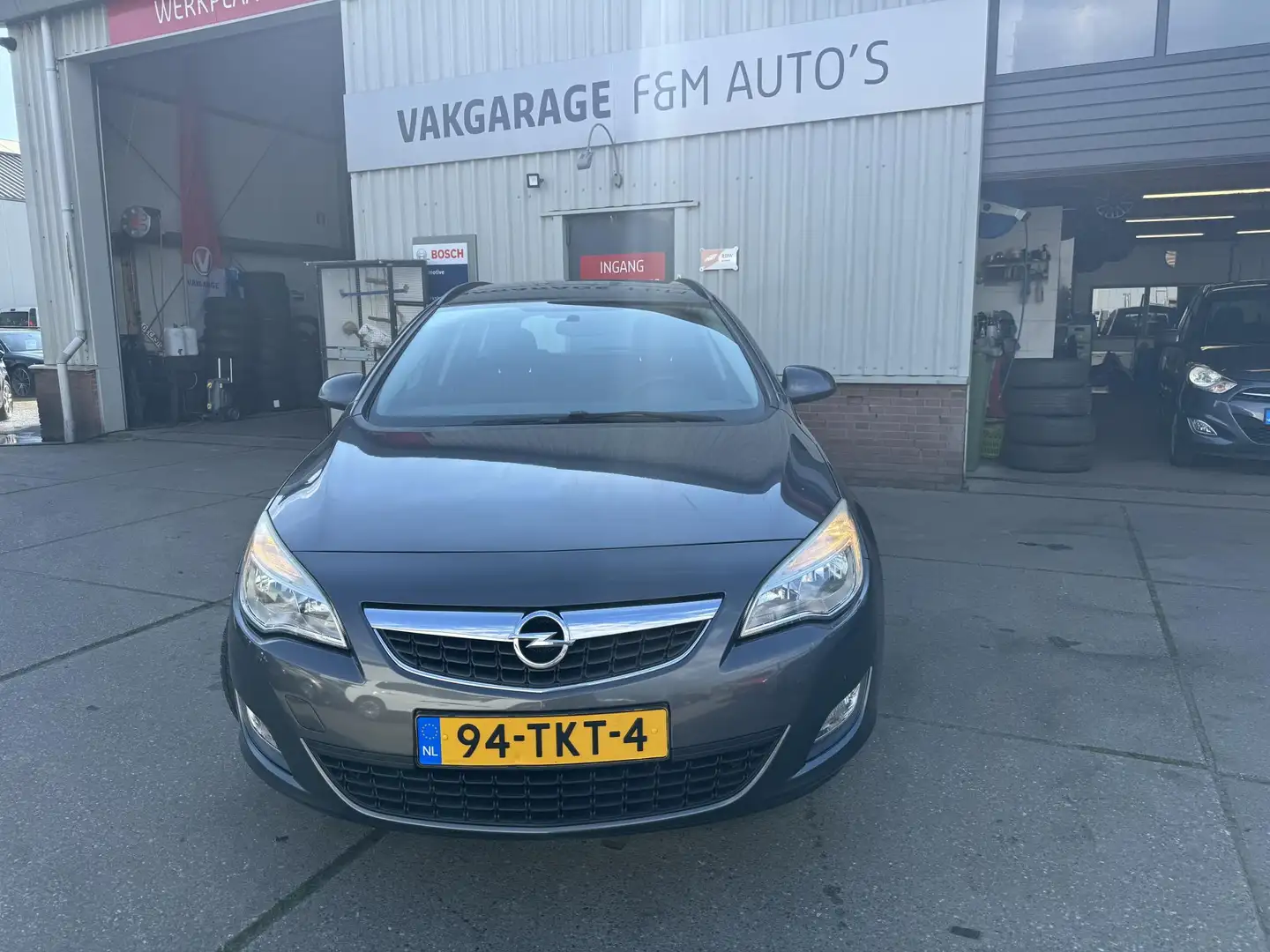 Opel Astra Sports Tourer 1.4 Business Edition Grey - 2