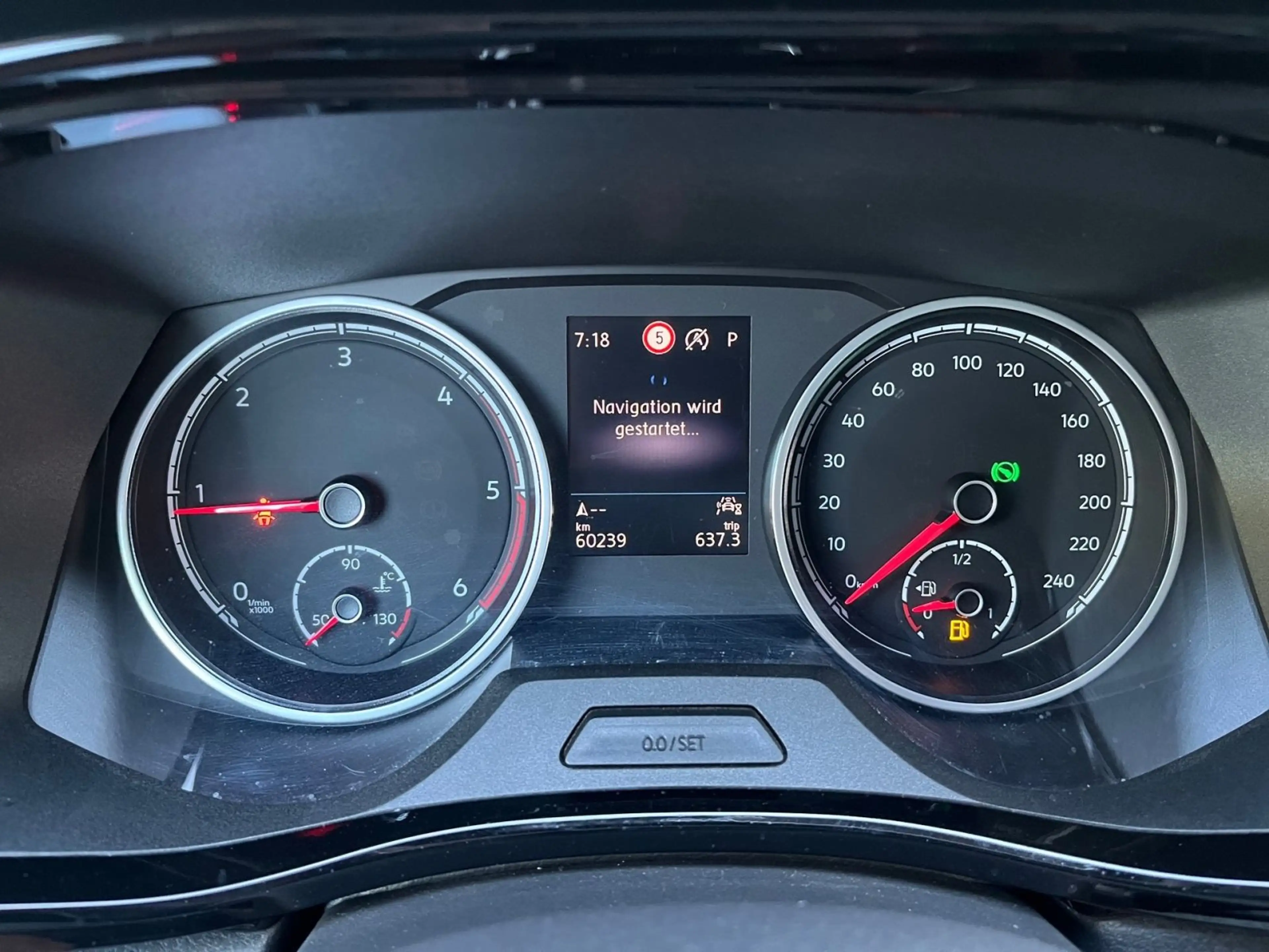 Volkswagen T6.1 Multivan 2.0 TDI DSG Generation Six 4Motion — photo 9