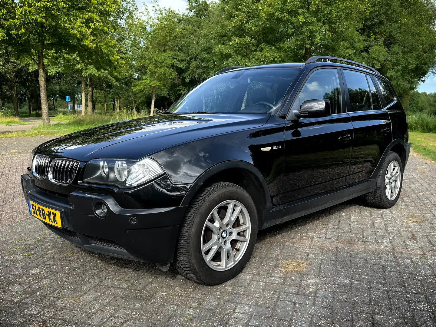 BMW BMW X3 EXECUTIVE 2005 AUTOMAAT Чорний - 2