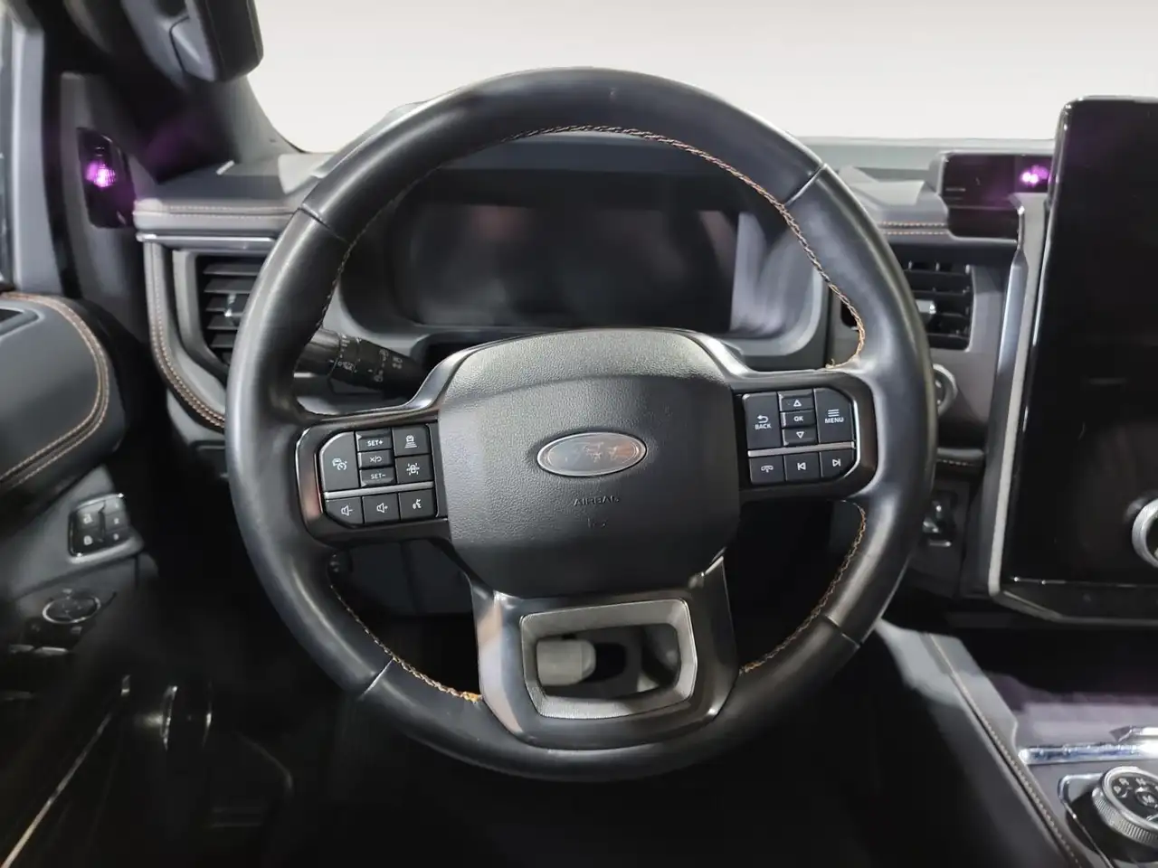Ford Expedition снимка Ford Expedition