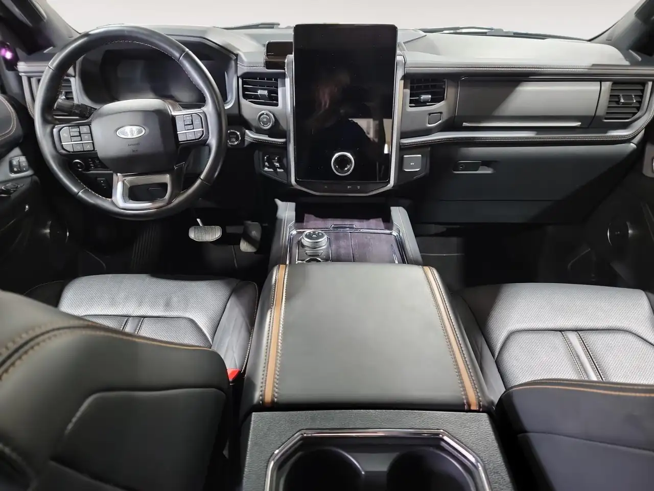 Ford Expedition снимка Ford Expedition