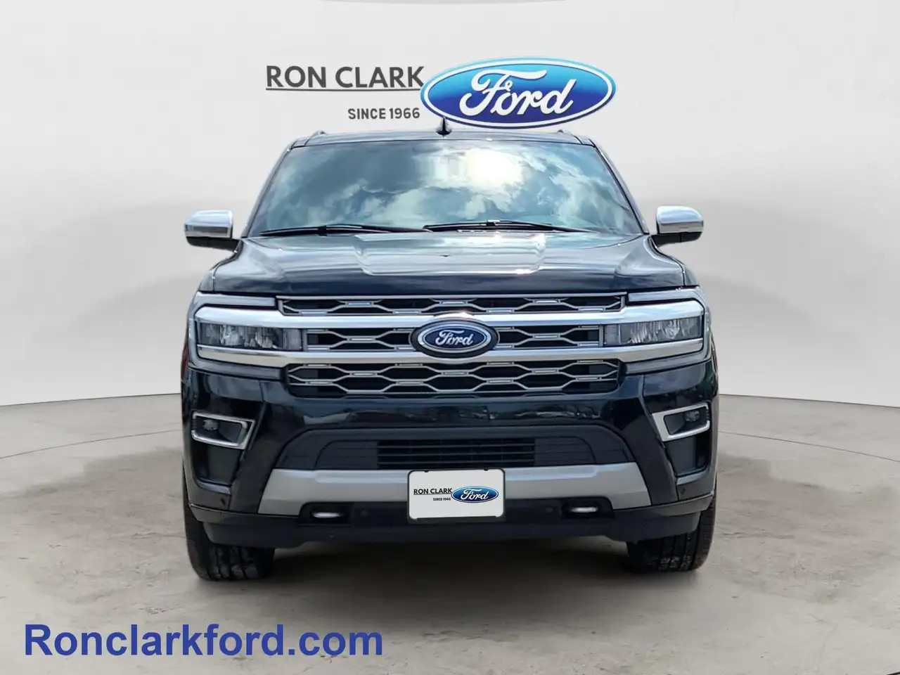 Ford Expedition снимка Ford Expedition