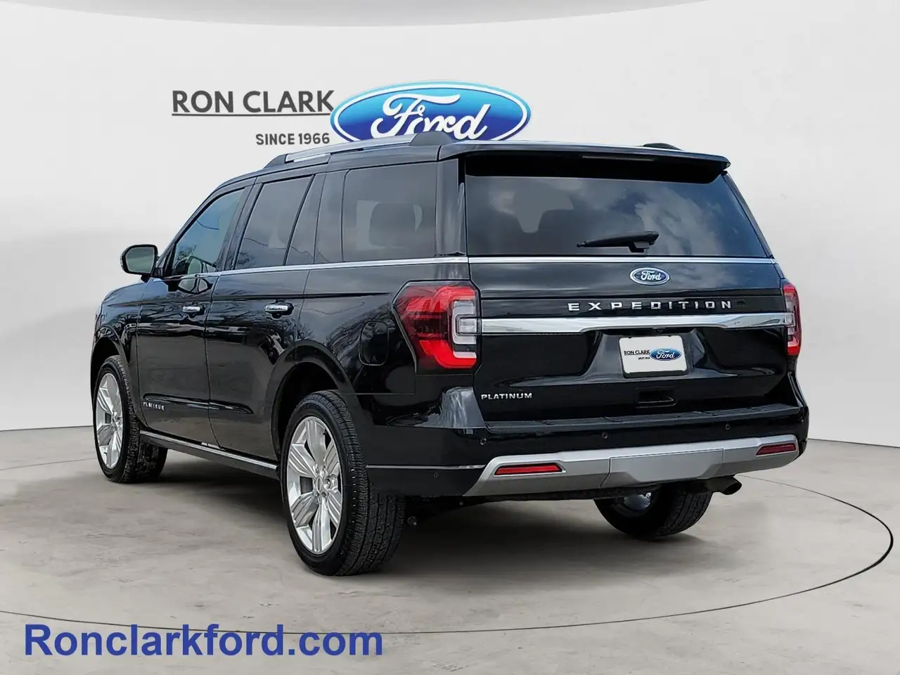 Ford Expedition снимка Ford Expedition