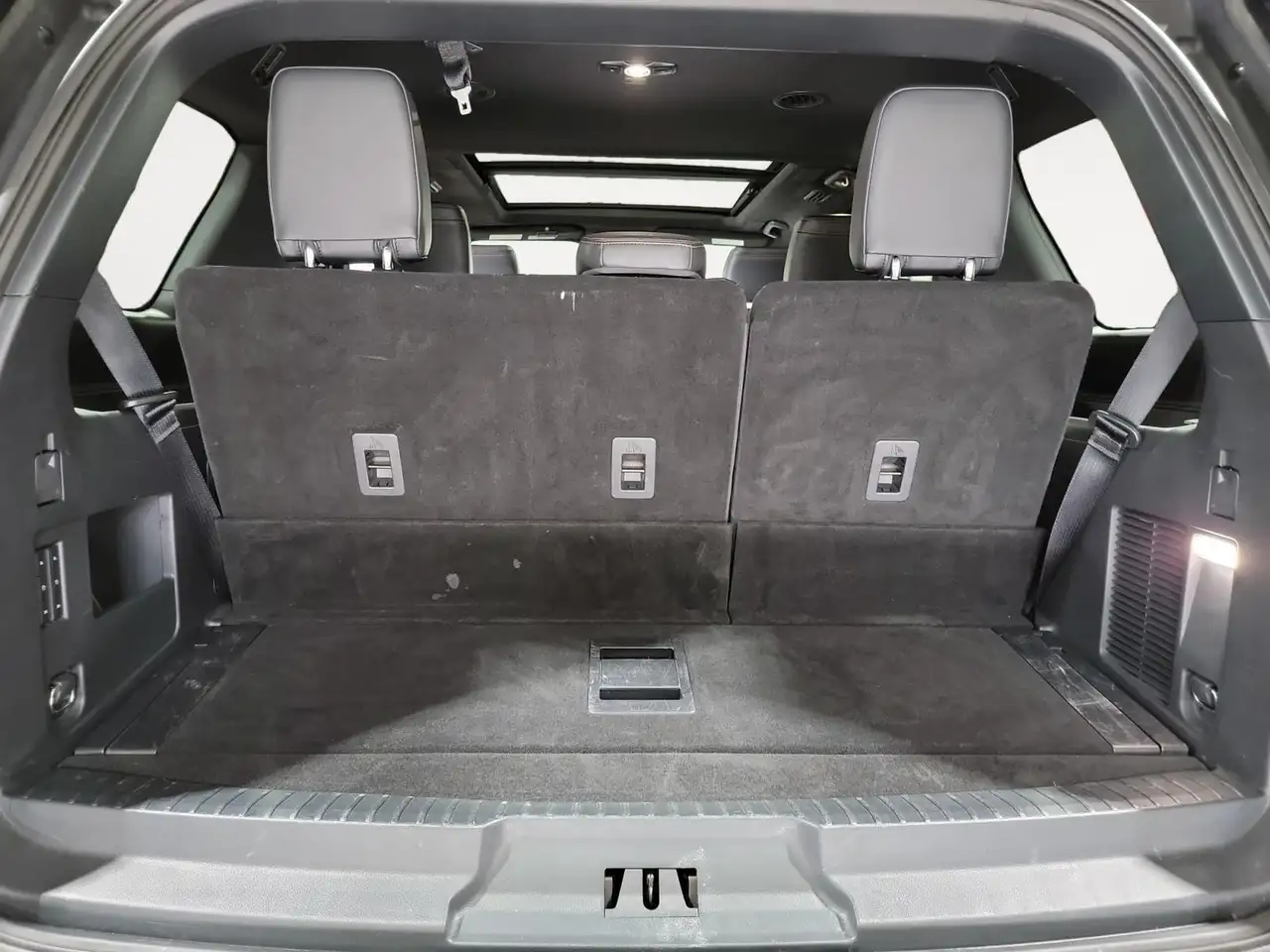 Ford Expedition снимка Ford Expedition
