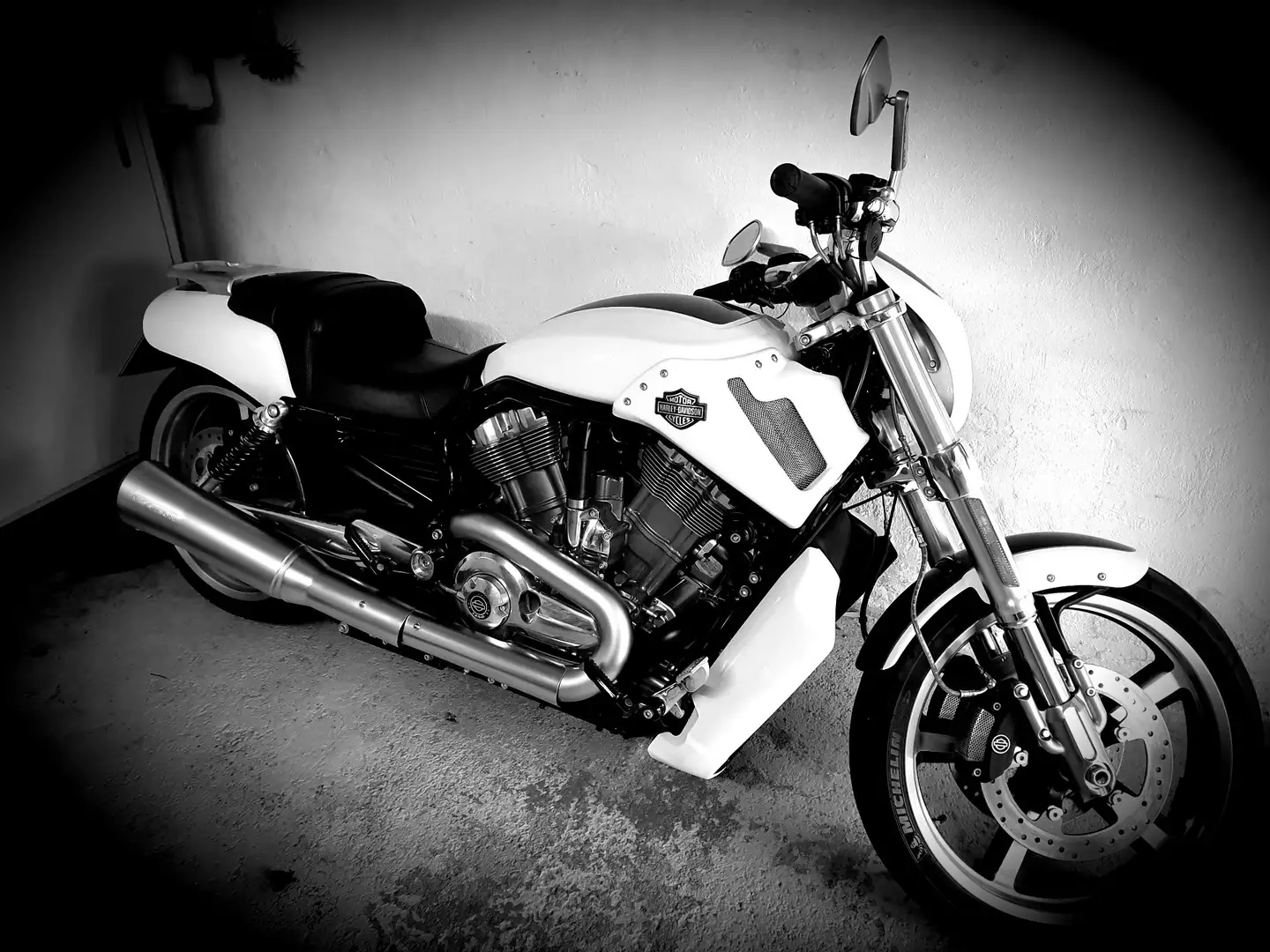 Harley-Davidson VRSC V-Rod Blanco - 1