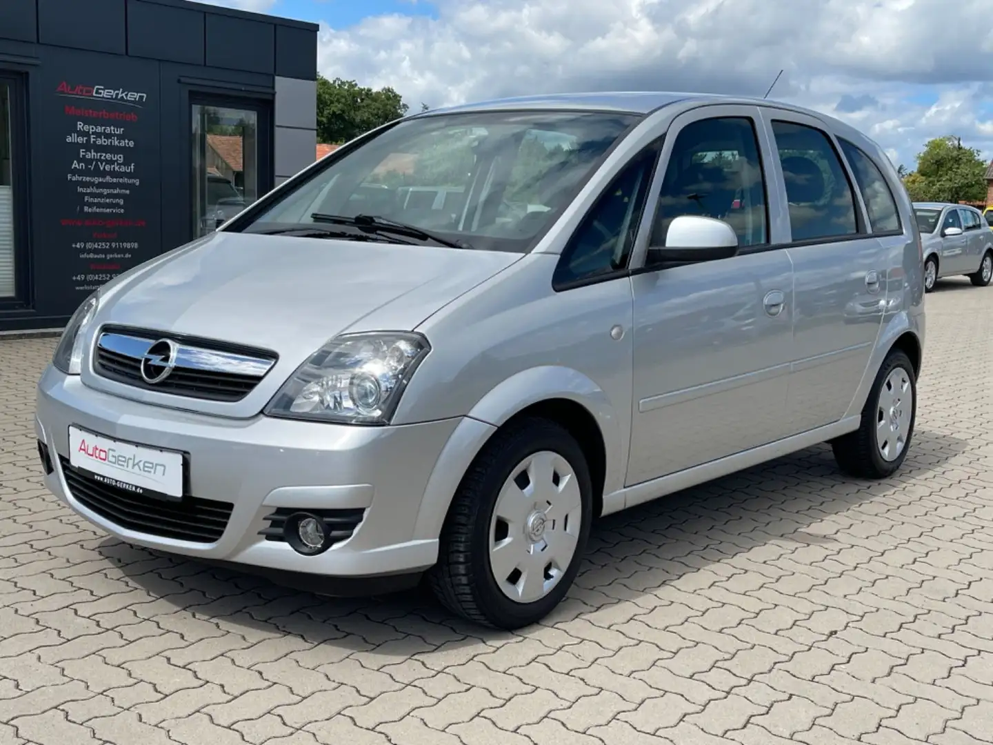 Opel Meriva 1.6 INNOVATION Automatik 2HD Kurvenlicht Silber - 2