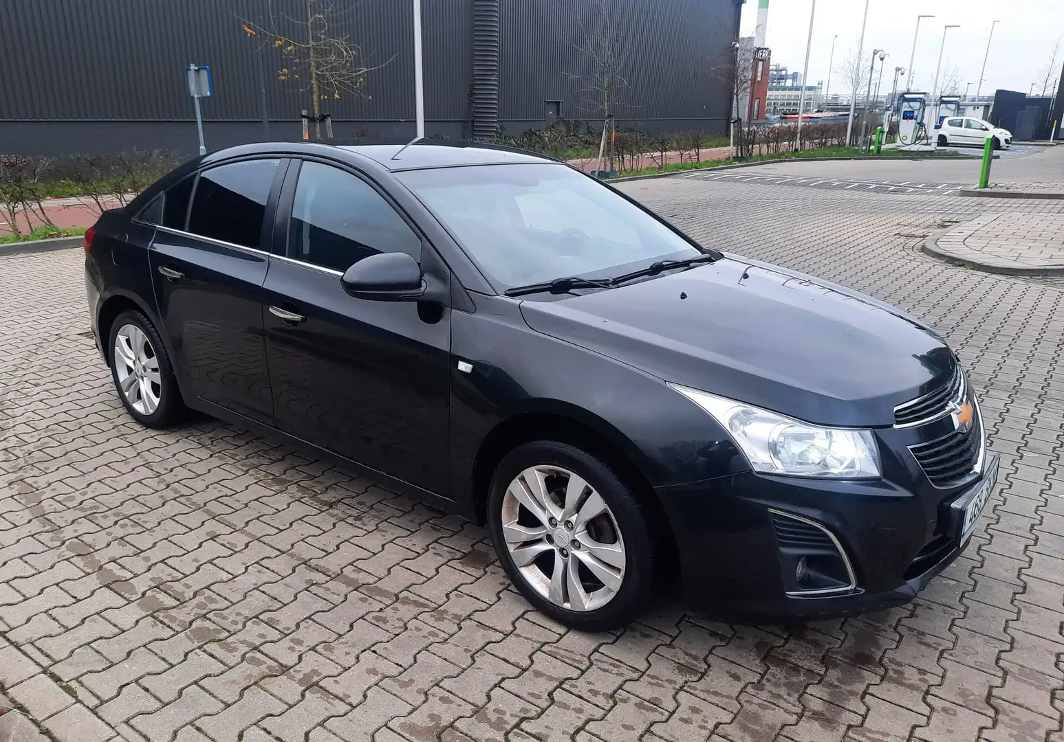 Chevrolet Cruze 1.6 Automat/Benzine/LPG/EXPORT Zwart - 2