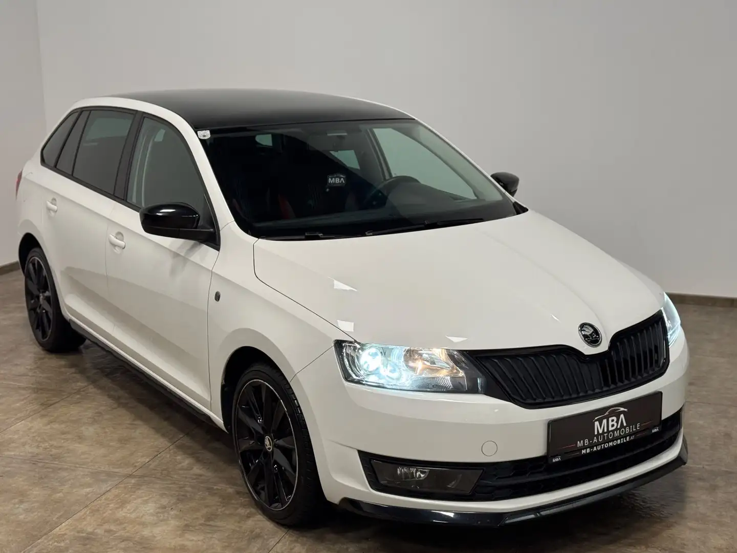 Skoda Rapid/Spaceback 1,2 TSI Monte Carlo | nur 58.800km | Glasdach | m Weiß - 1