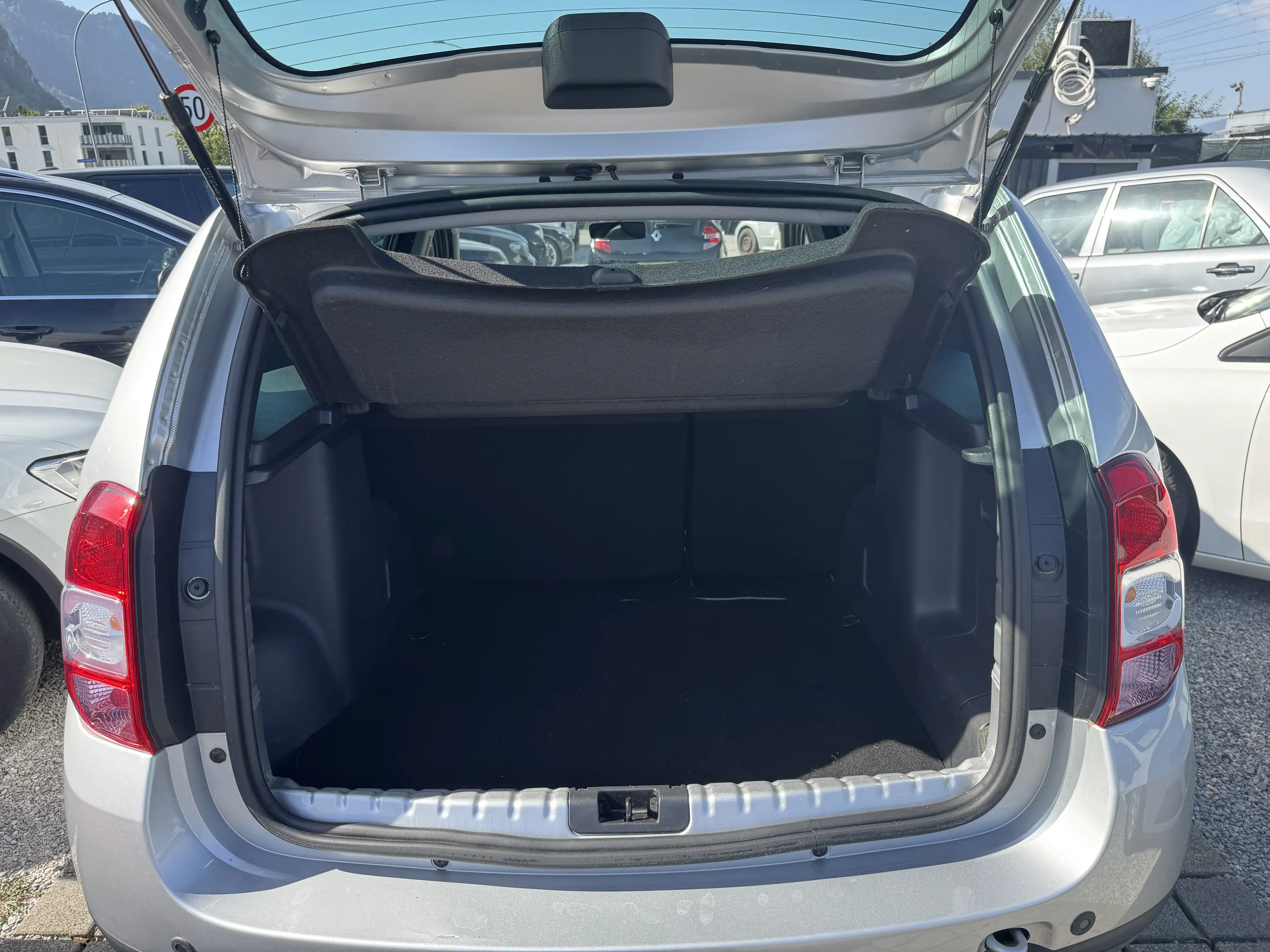 Dacia Duster Basis 4x2. 1.Hand — photo 12