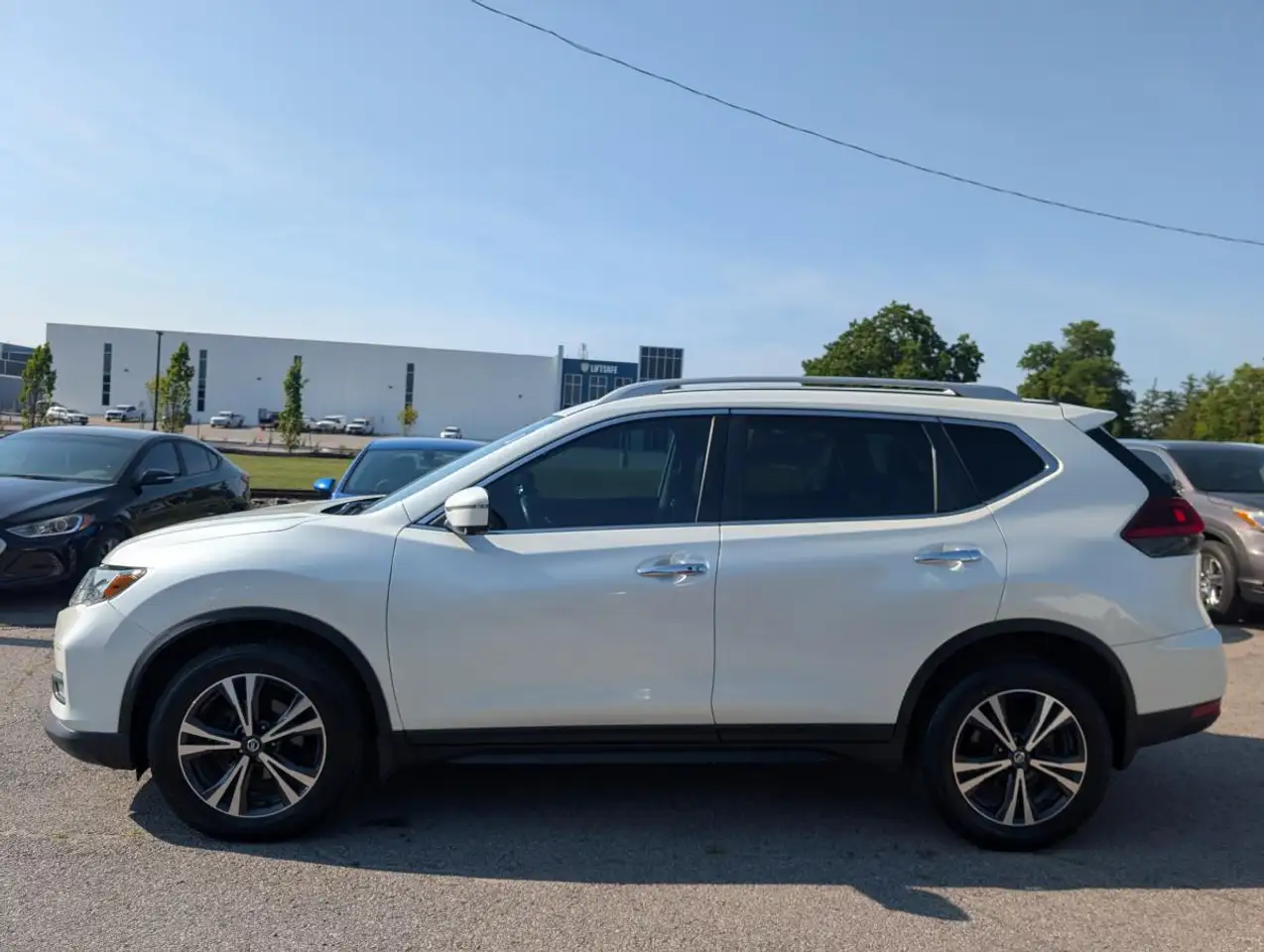 Nissan Rogue photo Nissan Rogue