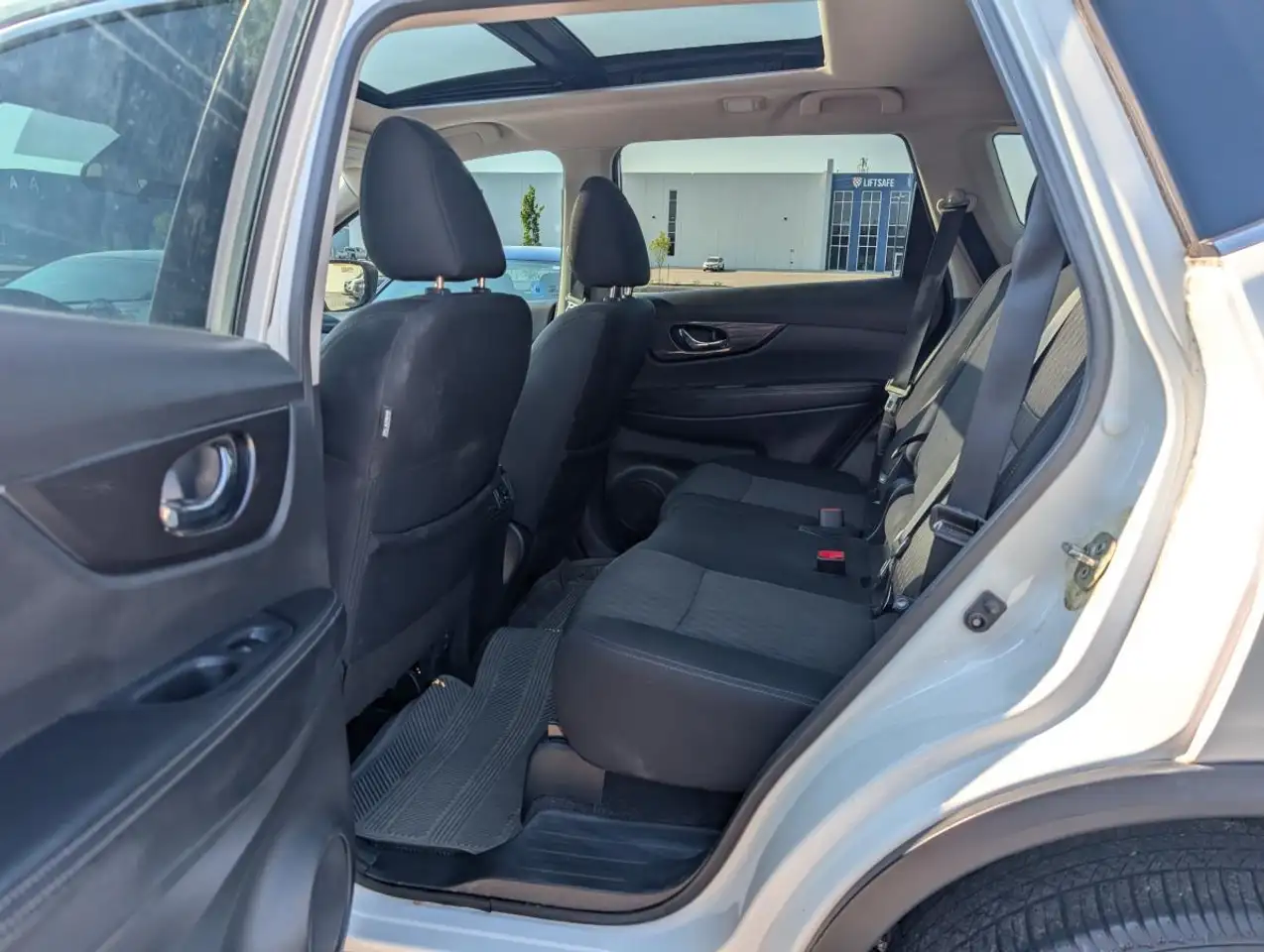 Nissan Rogue photo Nissan Rogue