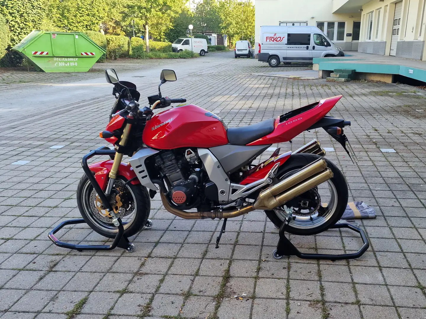 Kawasaki Z 1000 Червоний - 2
