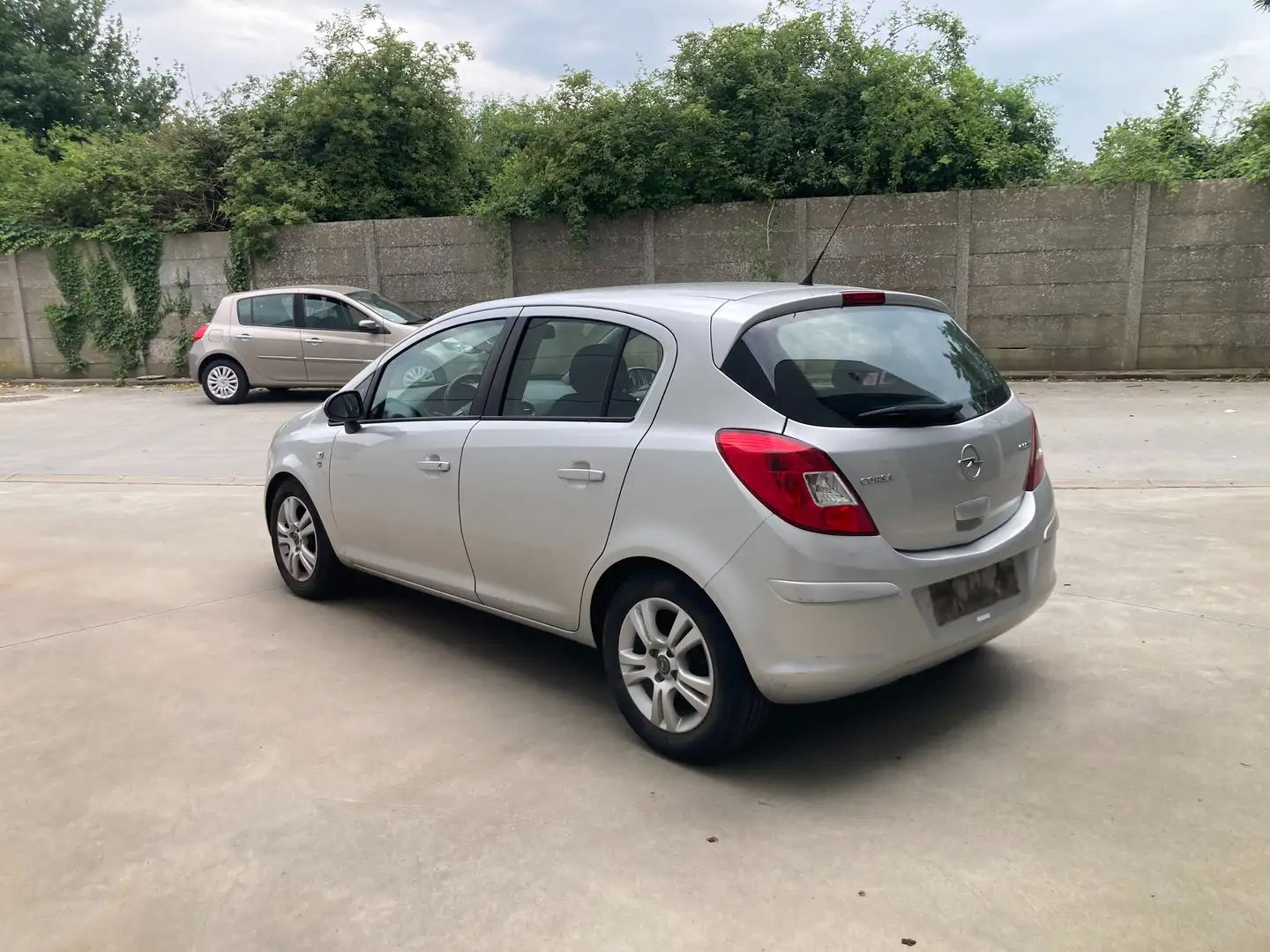 Opel Corsa 1.3 cdti 2011 met 148000km*EURO 5*rijdt perfect* Zilver - 2