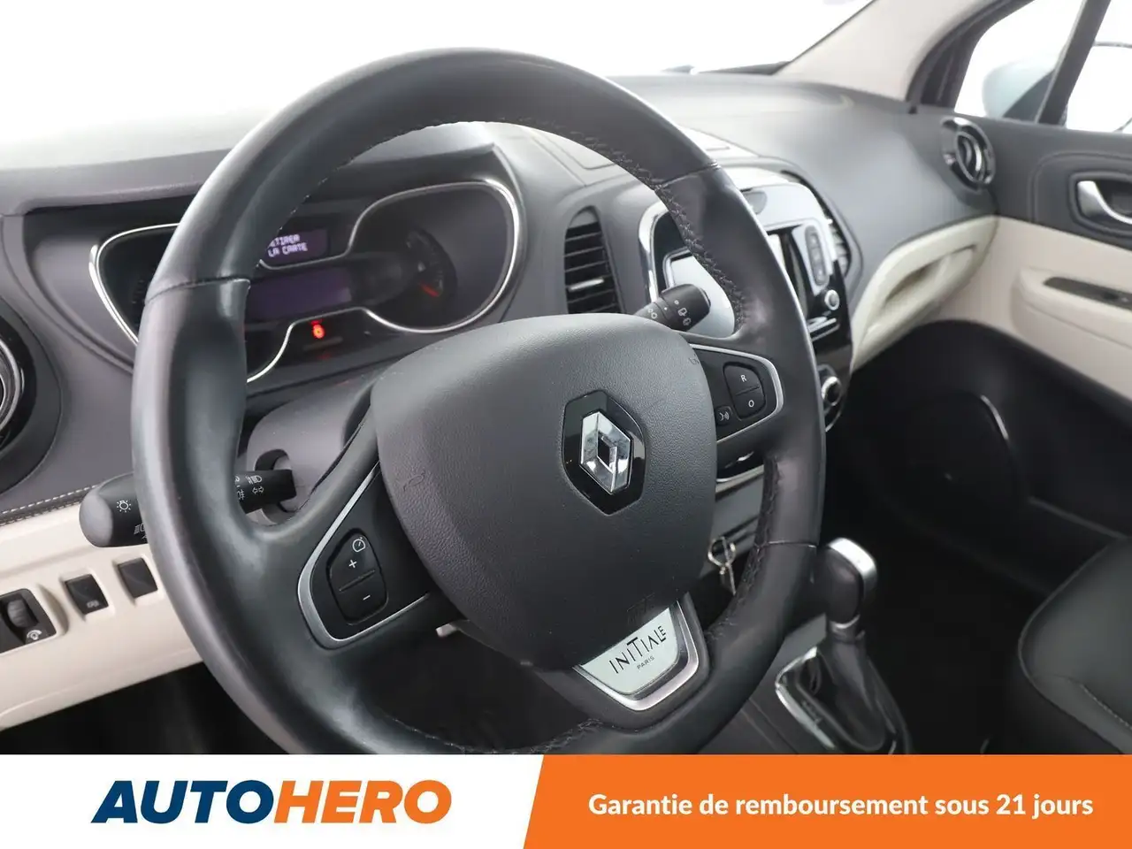 Renault Captur — photo 11