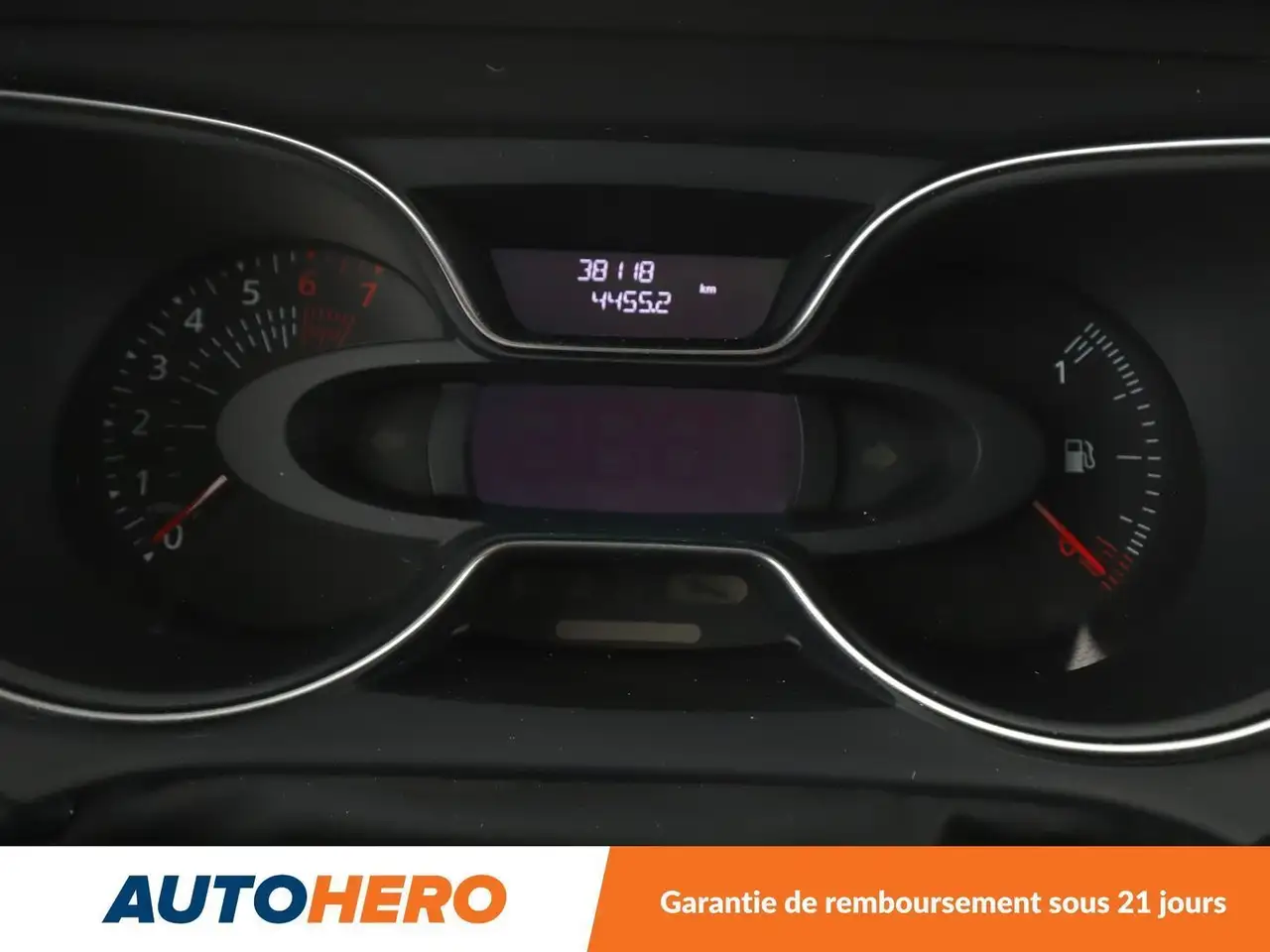 Renault Captur — photo 20