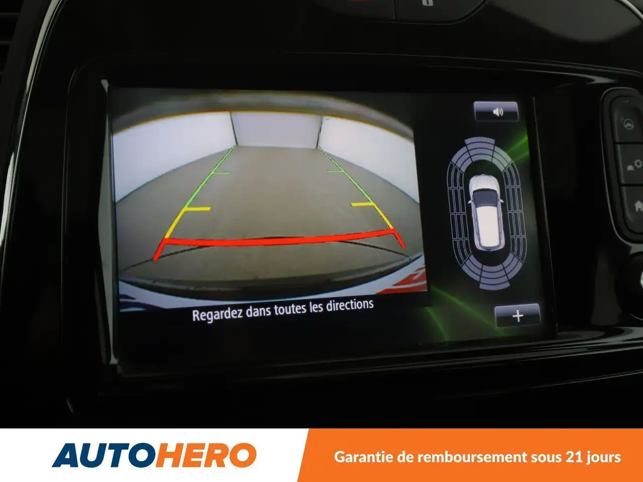 Renault Captur — photo 22