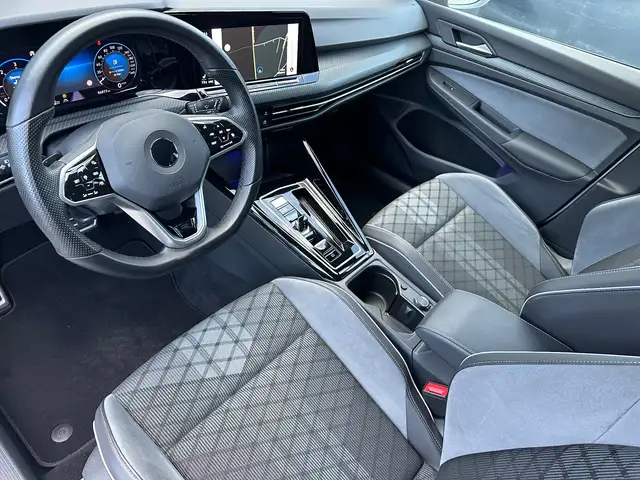 Volkswagen Golf view 9