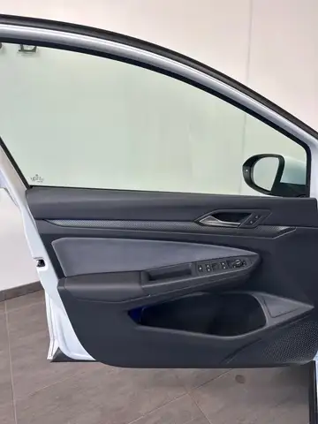 Volkswagen Golf view 7