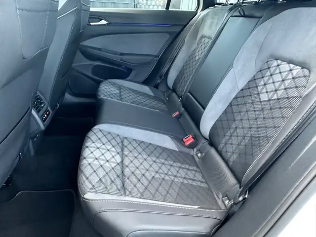 Volkswagen Golf view 11