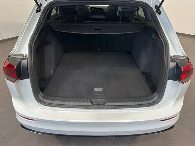 Volkswagen Golf view 6