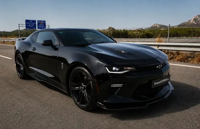 Chevrolet Camaro Coupé 6.2 V8 1SS
