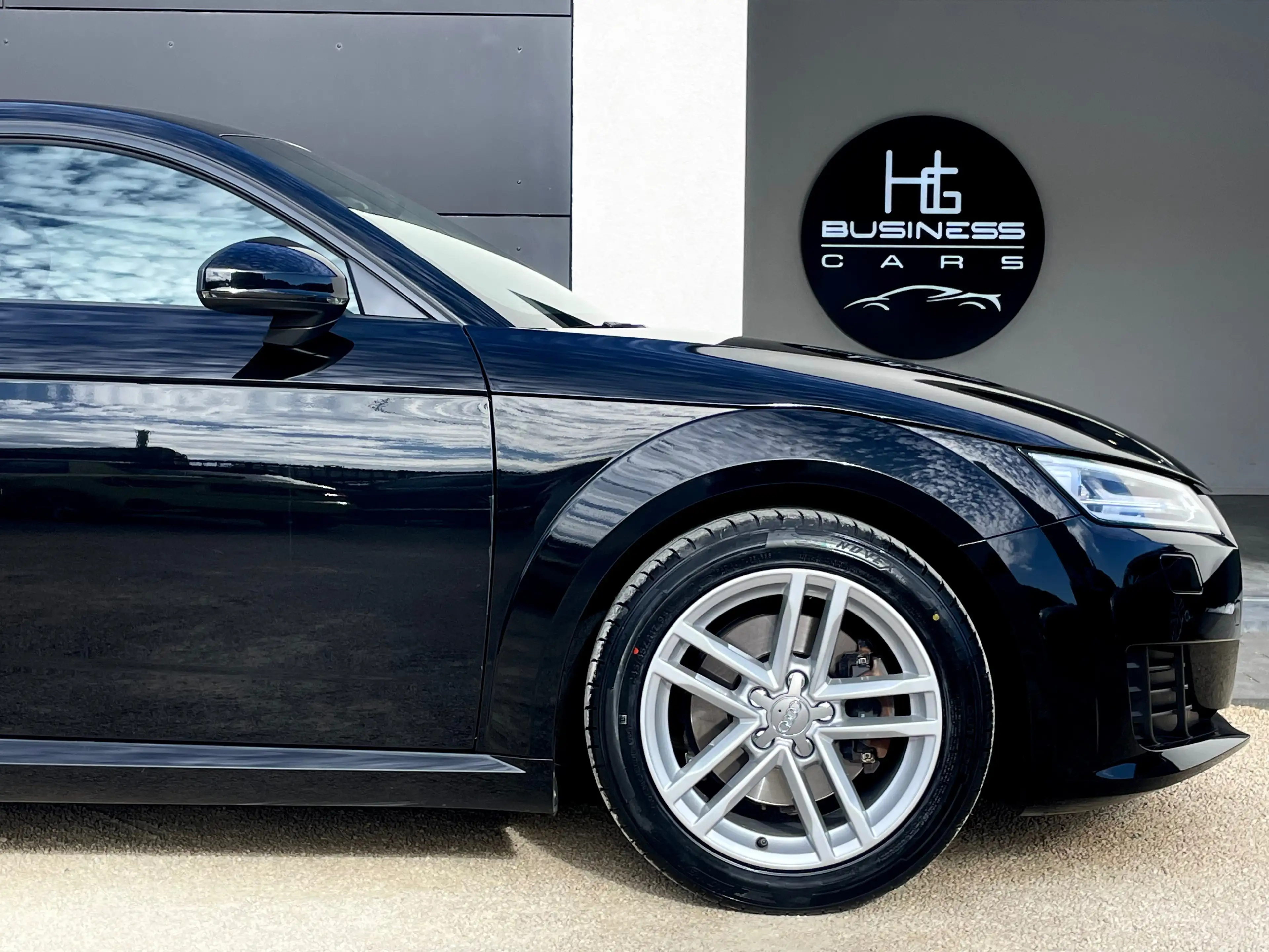 Audi TT 1.8 TFSI/ COUPÉ/ VIRTUAL COCKPIT/ GPS/ CLIM/ SIÈGES CHAUFFANT — photo 11