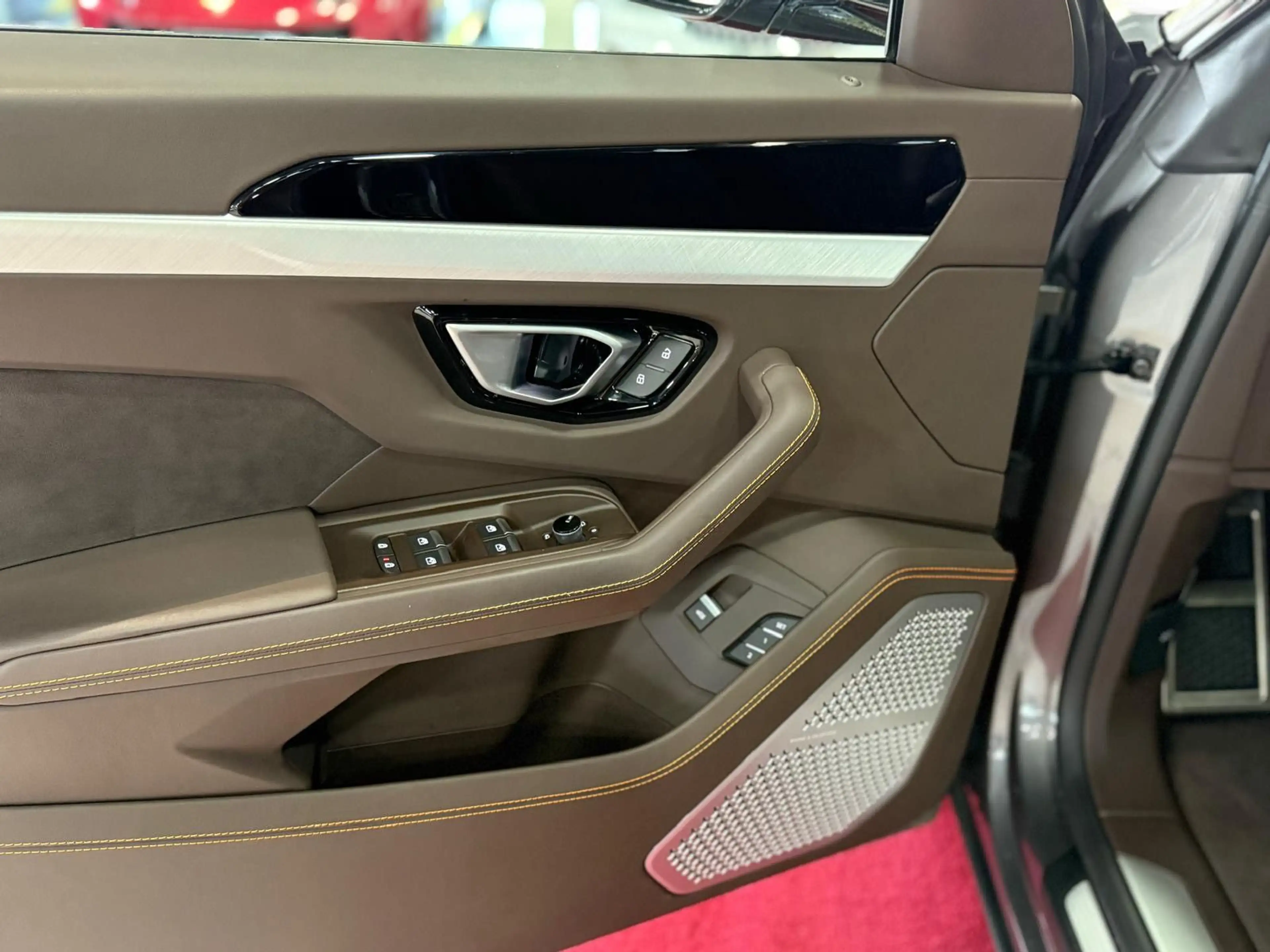 Lamborghini Urus B&O+PANO+HUD+ACC+LASER — photo 10