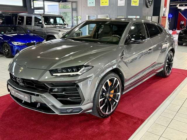 Imagine Lamborghini Urus B&O+PANO+HUD+ACC+LASER