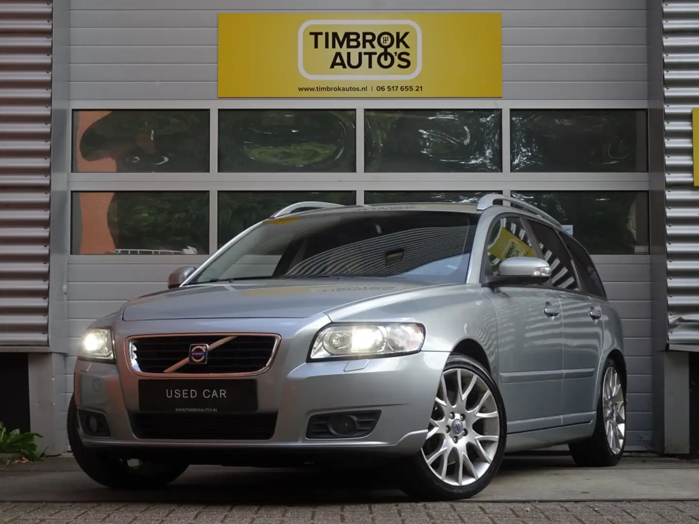 Volvo V50 2.5 T5 Summum Gris - 1