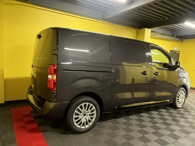 Peugeot Expert view 16