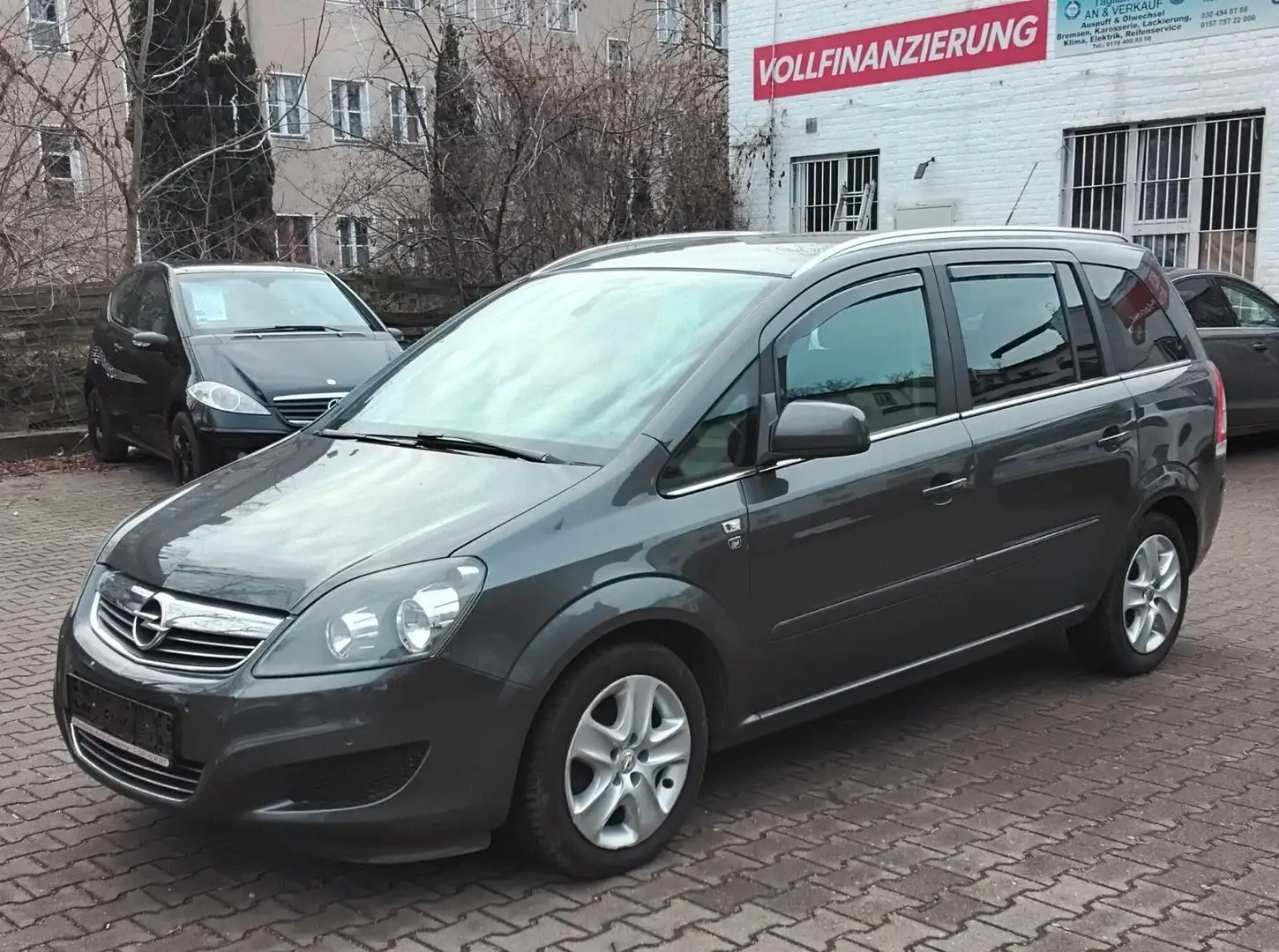 Opel Zafira B Edition "111 Jahre" 7-Sitzer Grau - 1