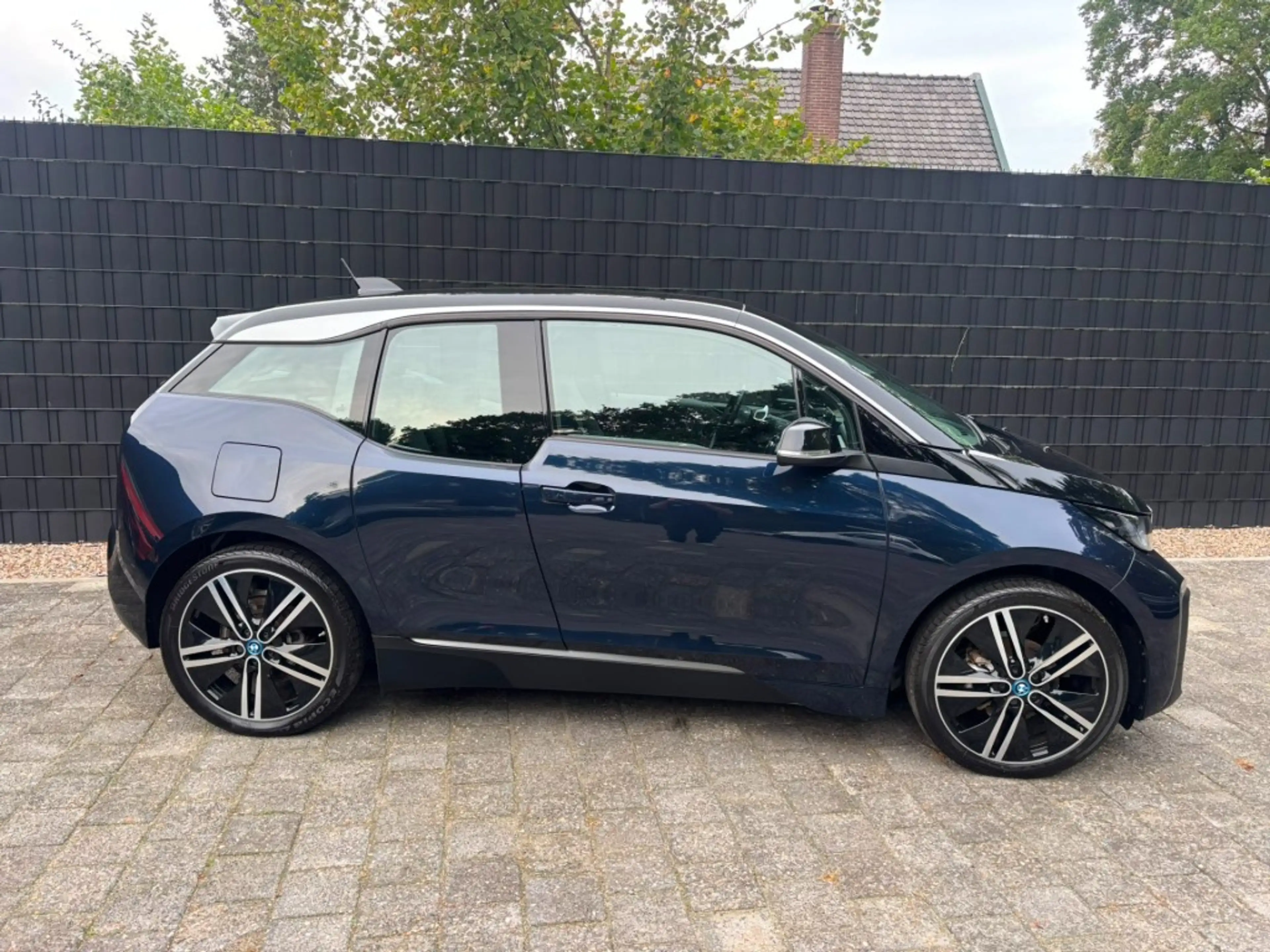 BMW i3 120AH 42KWH ** MOOIE AUTO//20 INCH** — photo 5