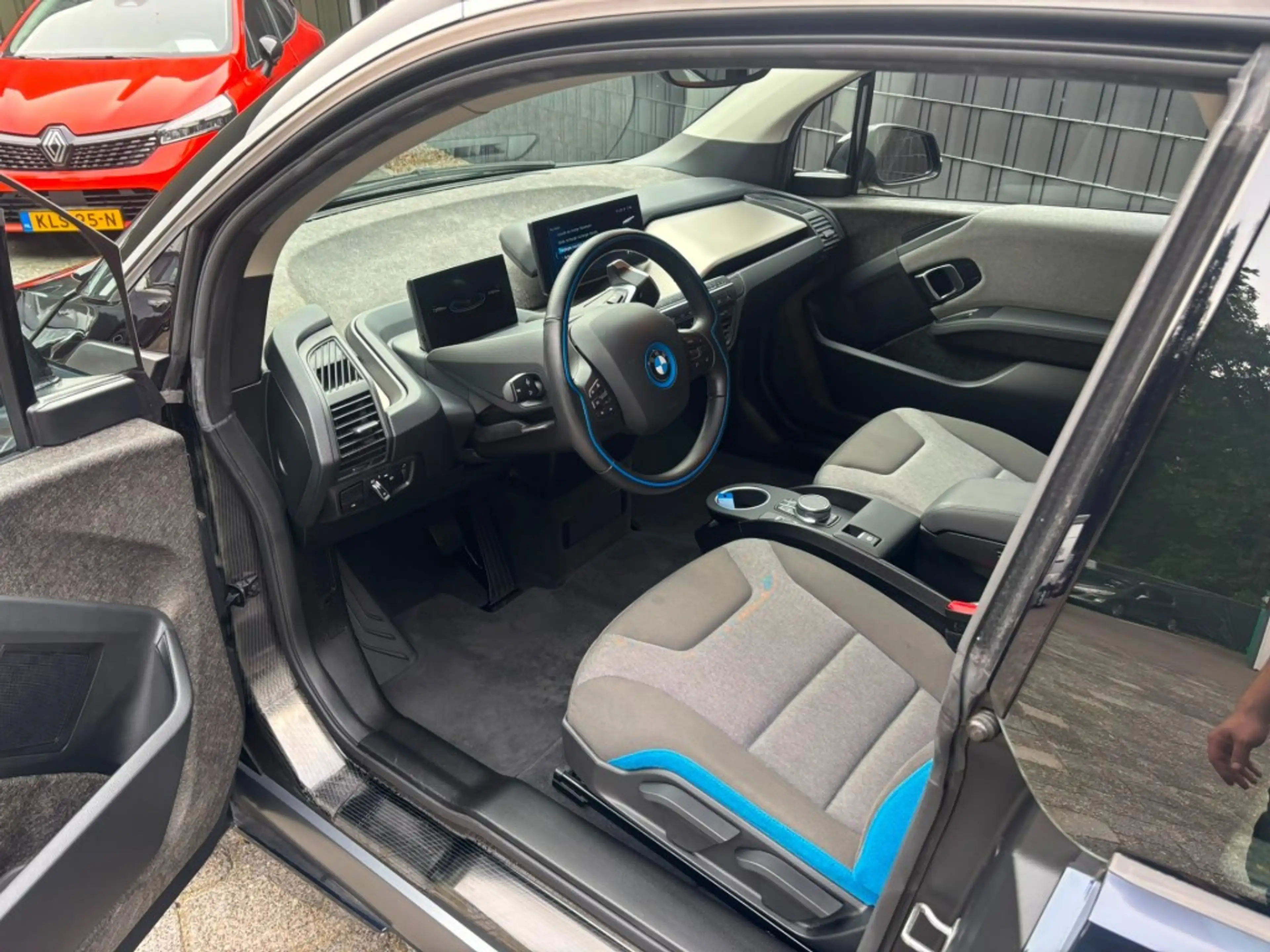 BMW i3 120AH 42KWH ** MOOIE AUTO//20 INCH** — photo 13
