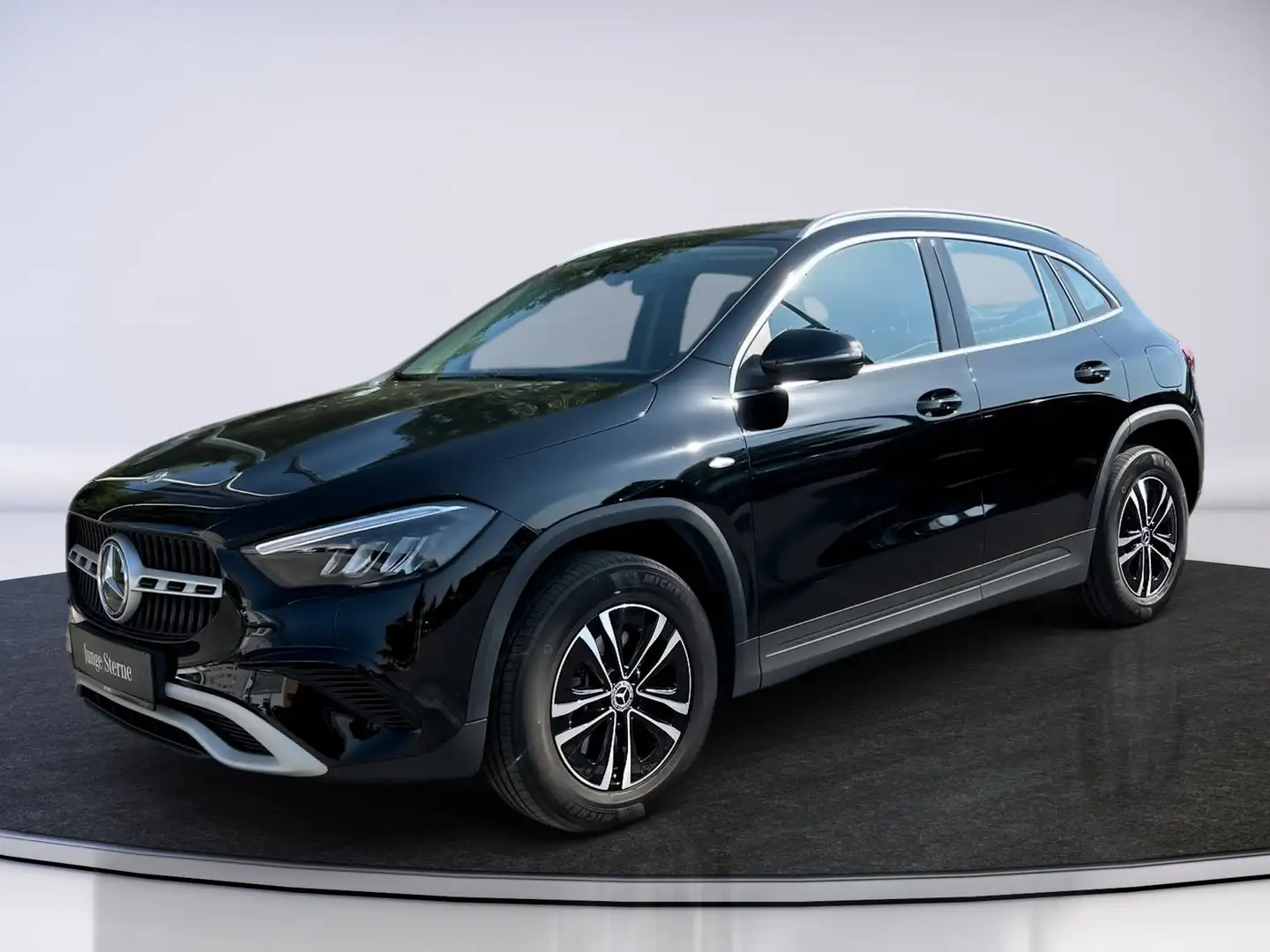 Mercedes-Benz GLA 250 e Ö-Edition Klima AUT Kam. LED Navi Schwarz - 2