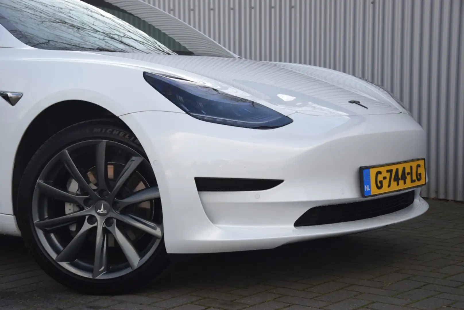 Tesla Model 3 Standard RWD Plus 60 kWh 19 Inch/Carbon afwerking/ Weiß - 2