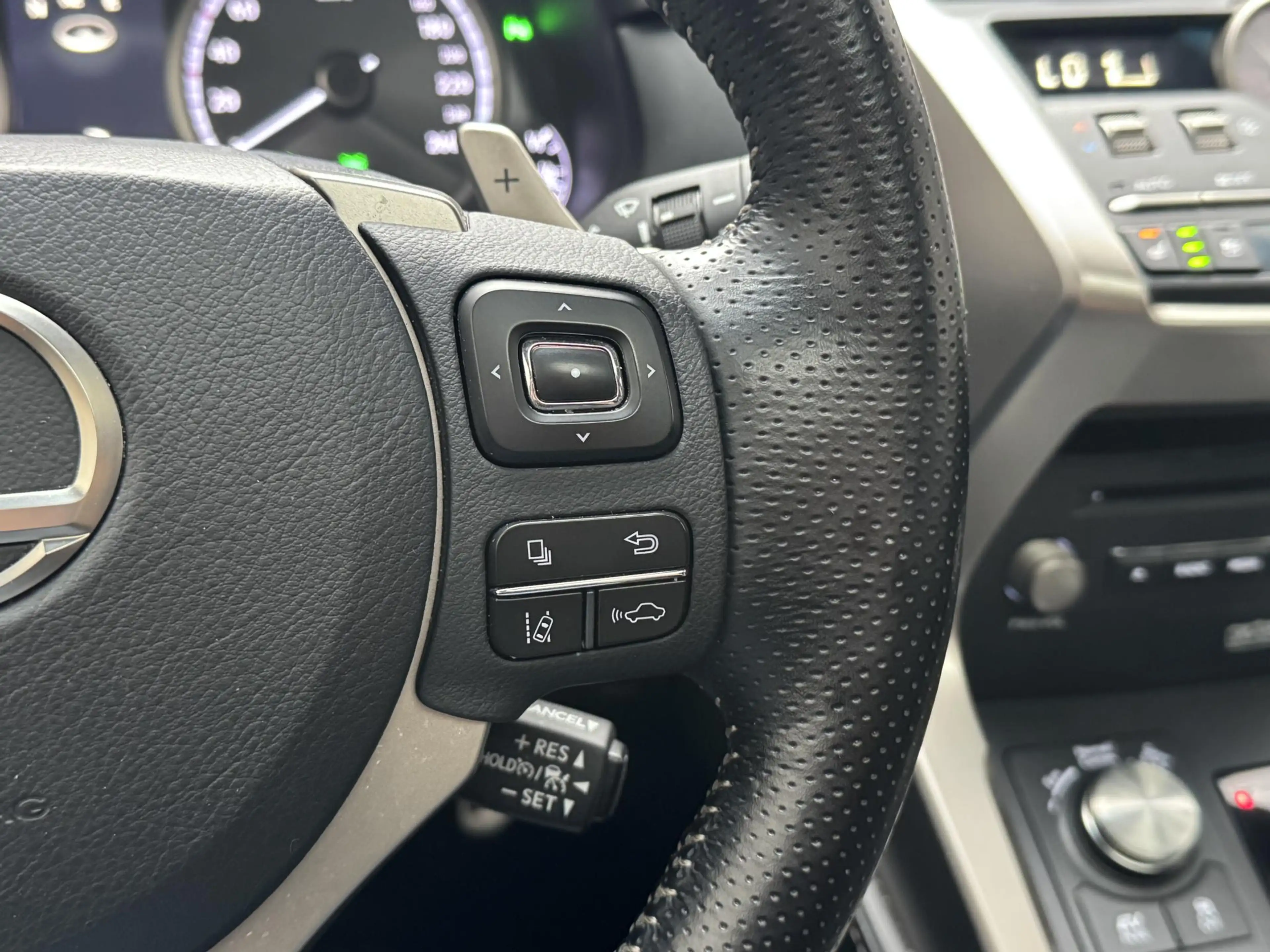 Lexus NX 300h AWD F SPORT MarkLevinson HUD Stoelkoeling Stuurver — photo 15